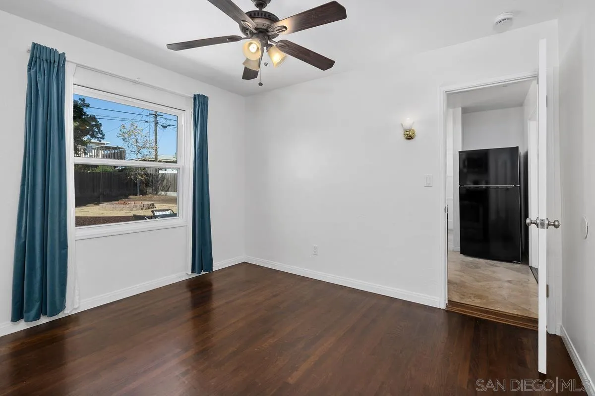 https://cdn.realtyfeed.com/cdn/127/260011673/49055333dd01b416a52a38f4159fa4a6.webp