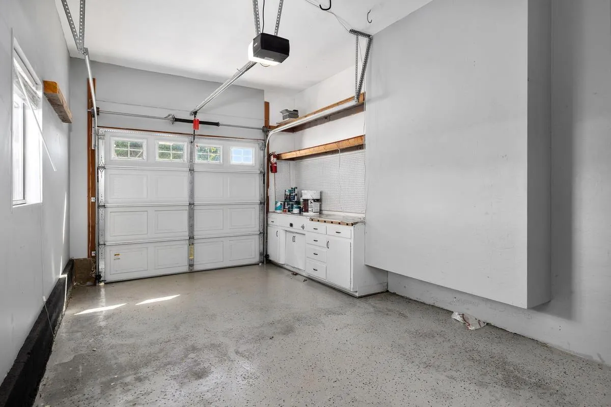 https://cdn.realtyfeed.com/cdn/127/260011673/5eec44beda418e7a12f9f83c6745dcc7.webp