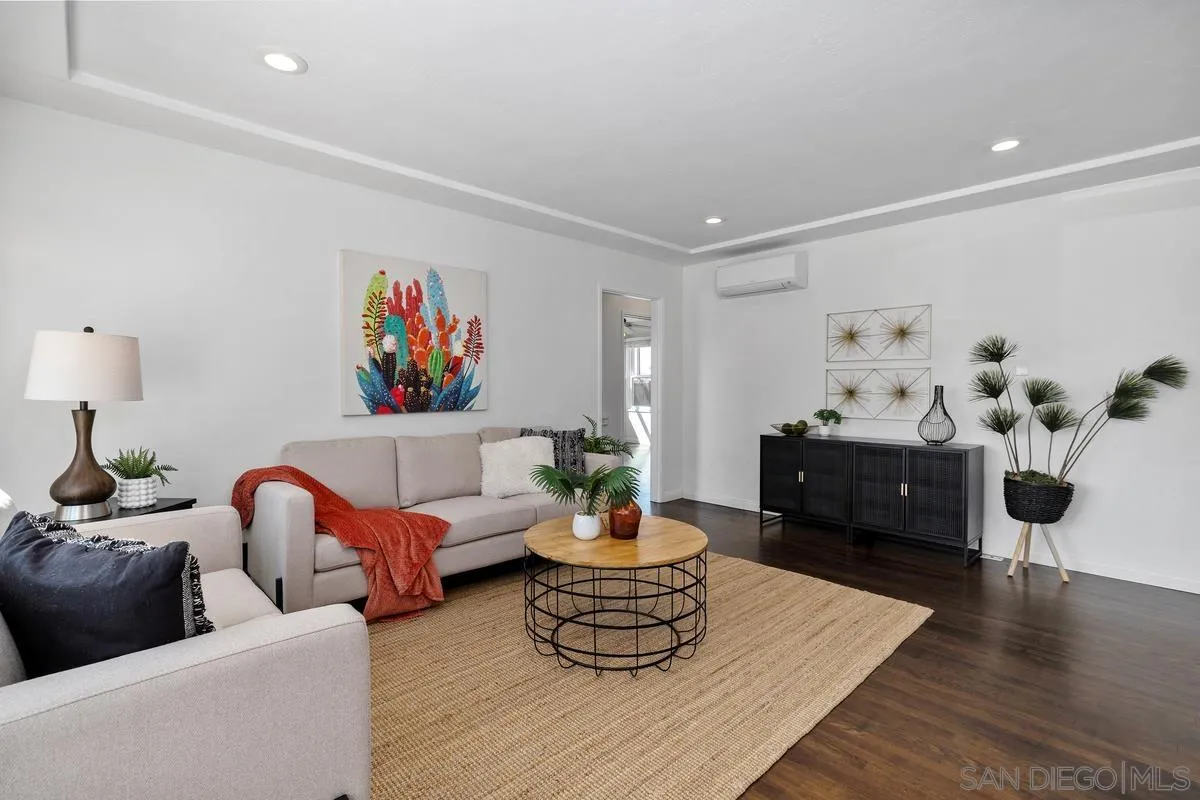 https://cdn.realtyfeed.com/cdn/127/260011673/cfeb4c268e93de746cd1c338e11b112b.webp