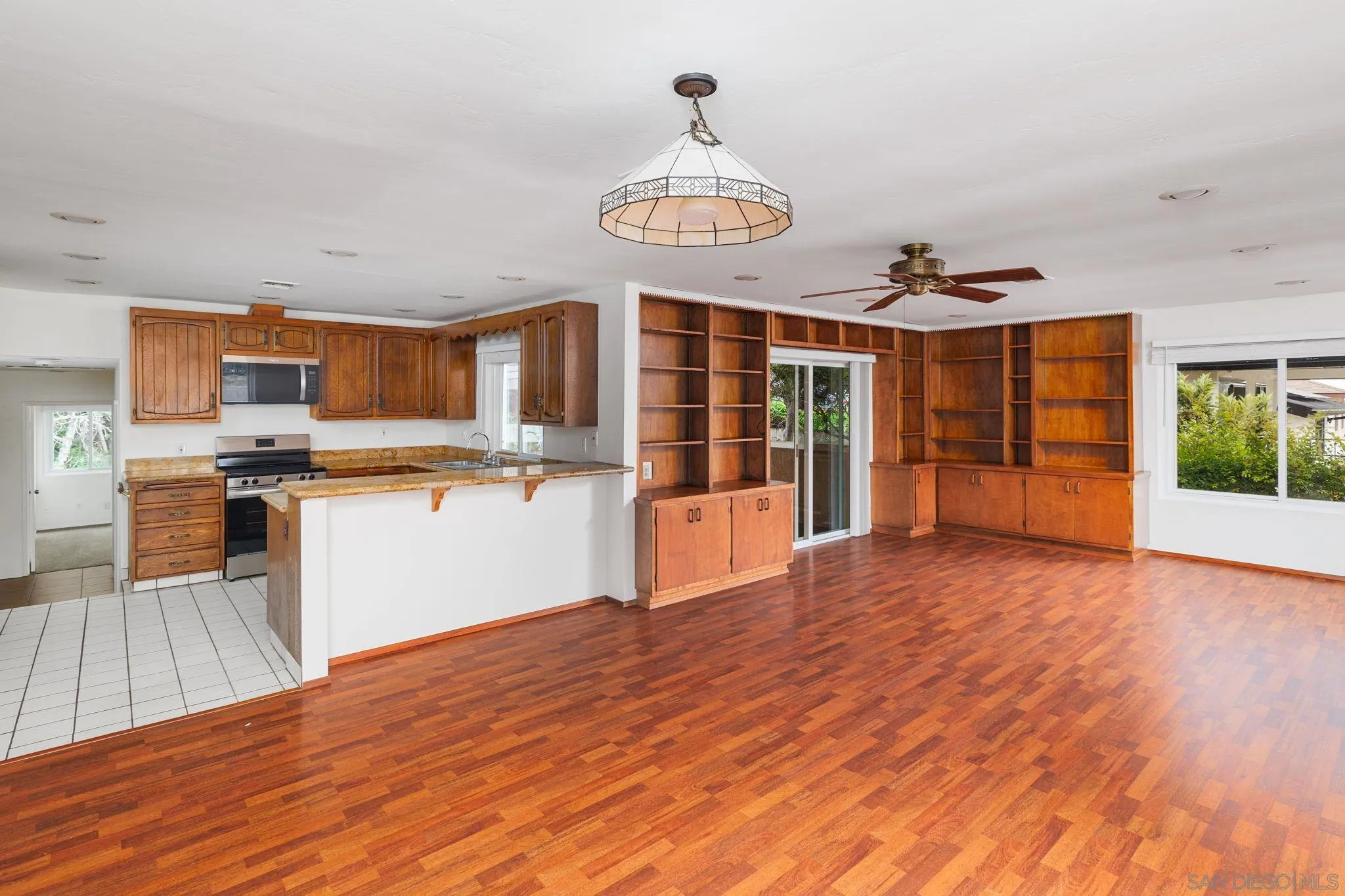 https://cdn.realtyfeed.com/cdn/127/260011677/5392cb6cf9f8c7f8e68259ee01b2cd0c.webp