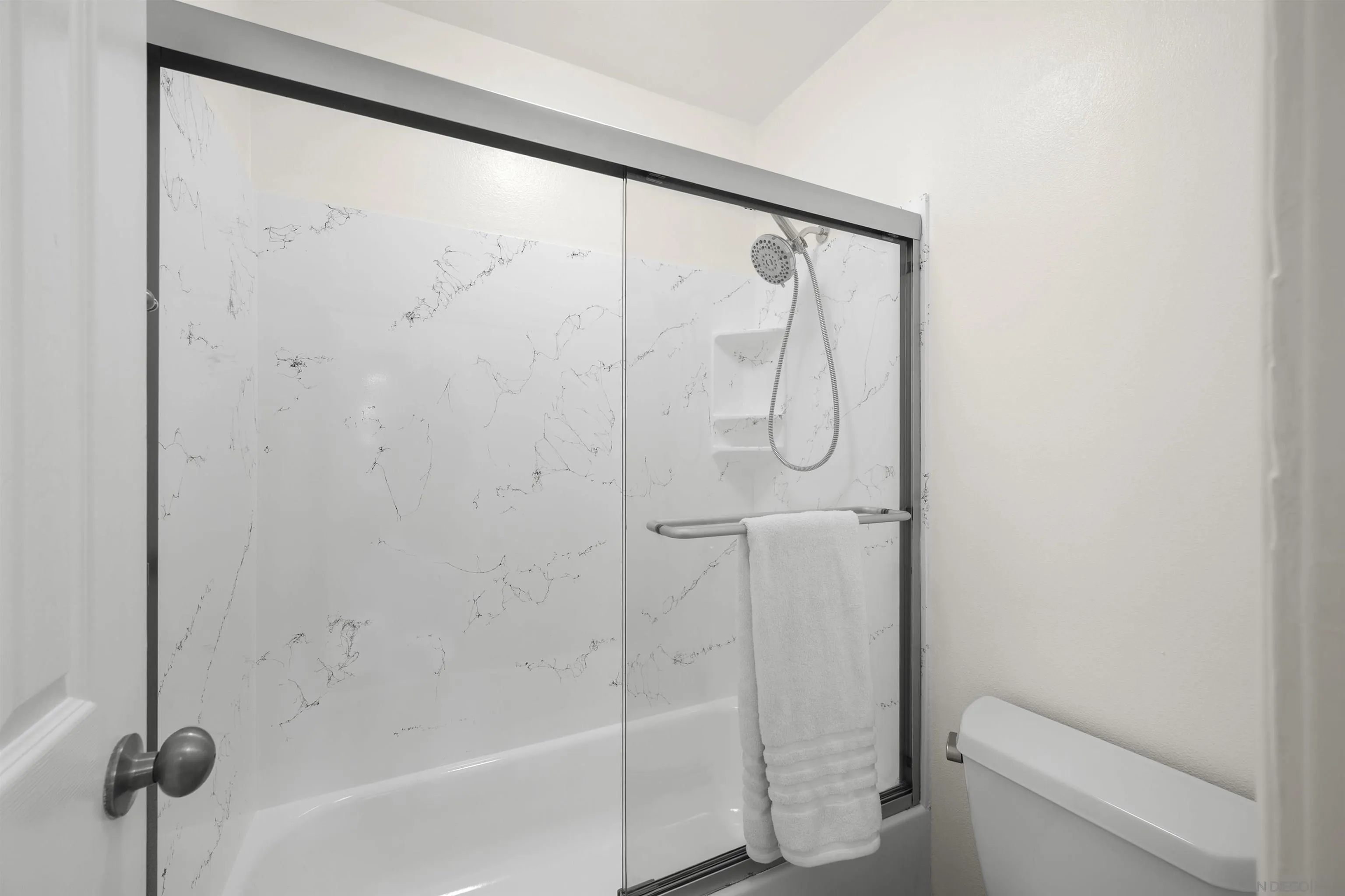 Photo #17: 260011679 Listing: Photo #17