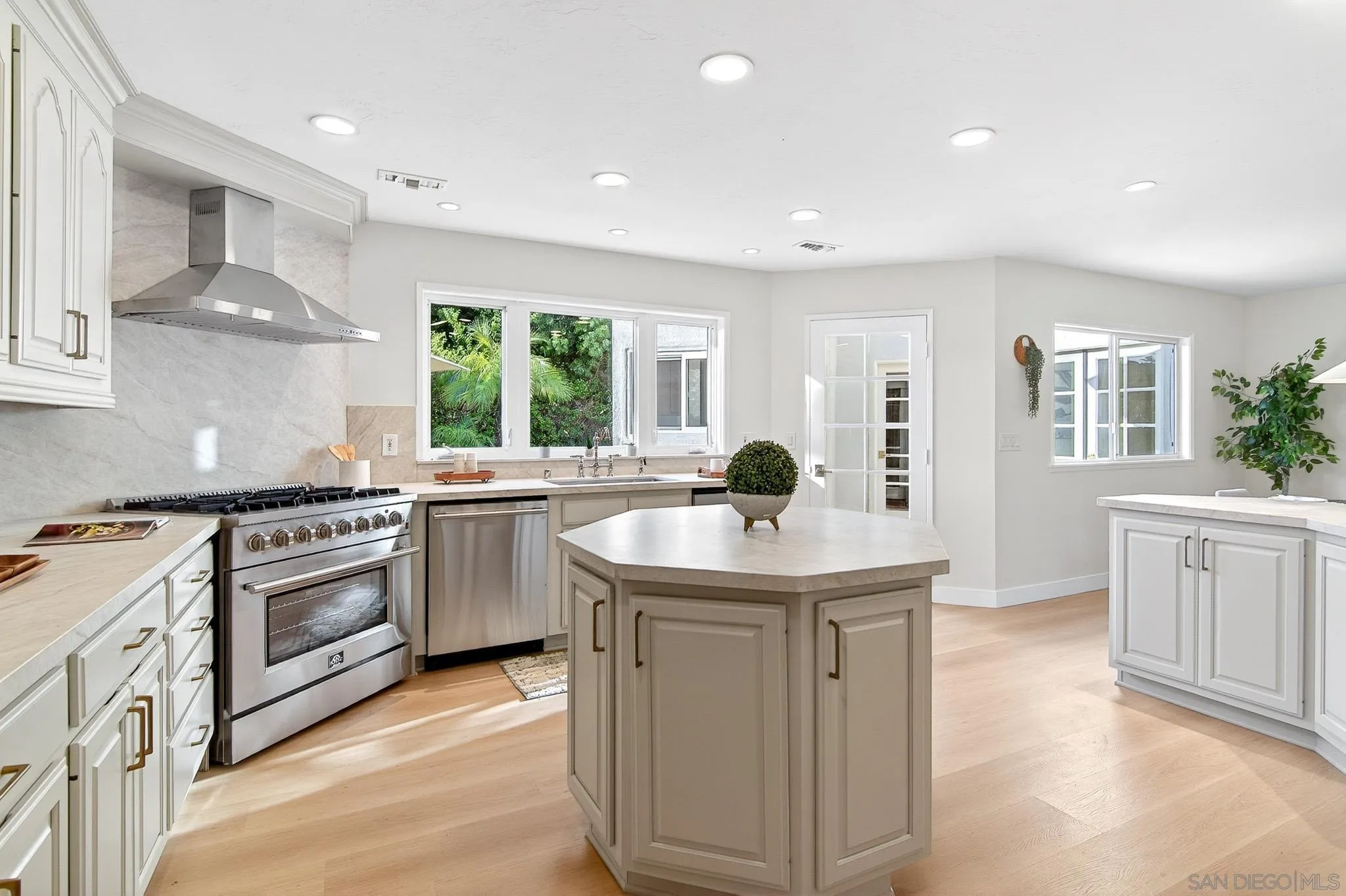 https://cdn.realtyfeed.com/cdn/127/260011684/22c5702bc316215ed5351980b2be187c.webp