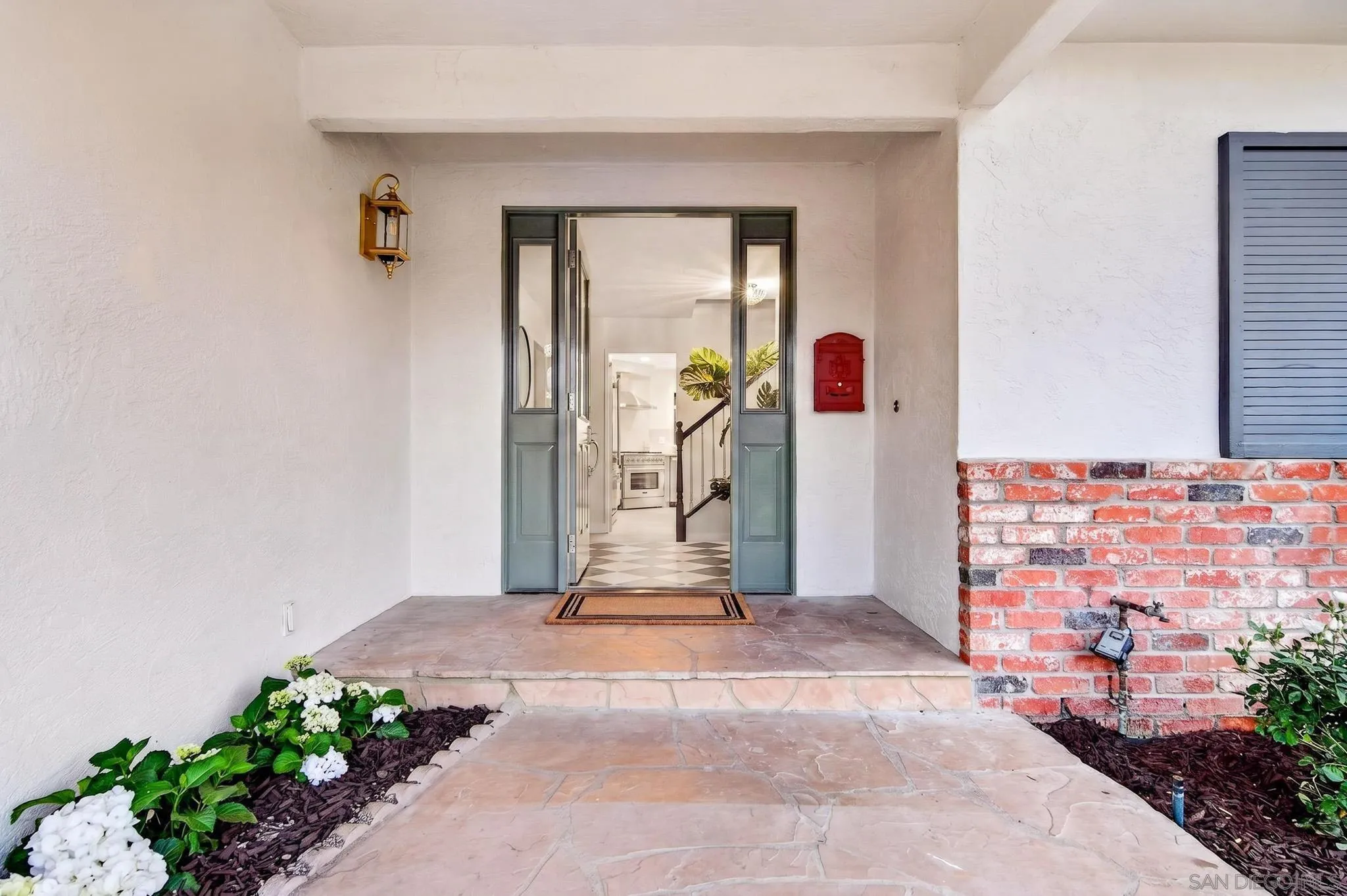 https://cdn.realtyfeed.com/cdn/127/260011684/2abe2192a8dfab0e86472d673221dbf8.webp