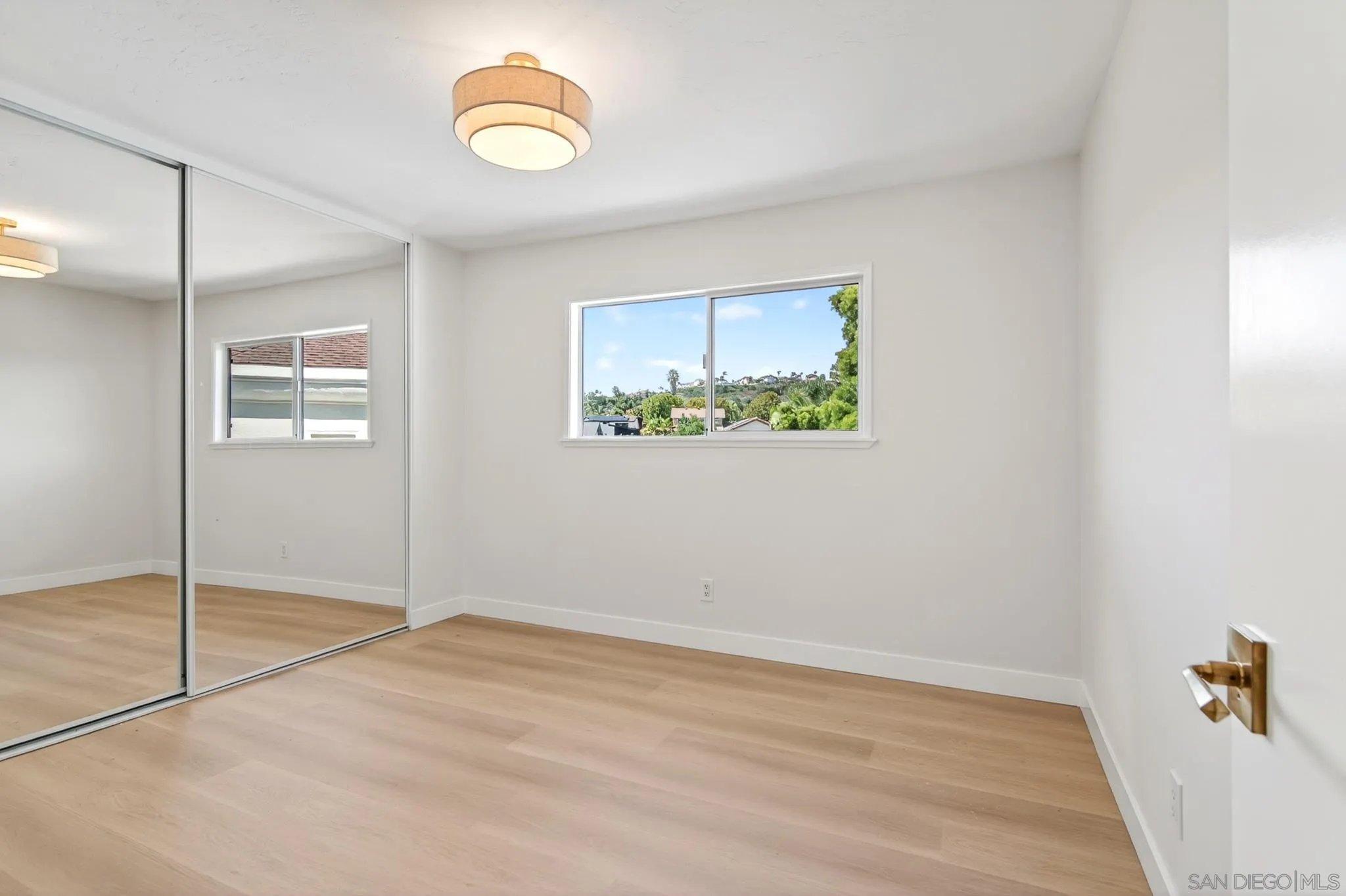 https://cdn.realtyfeed.com/cdn/127/260011684/2cf32068c9c1a8b56929520495b84a6e.webp