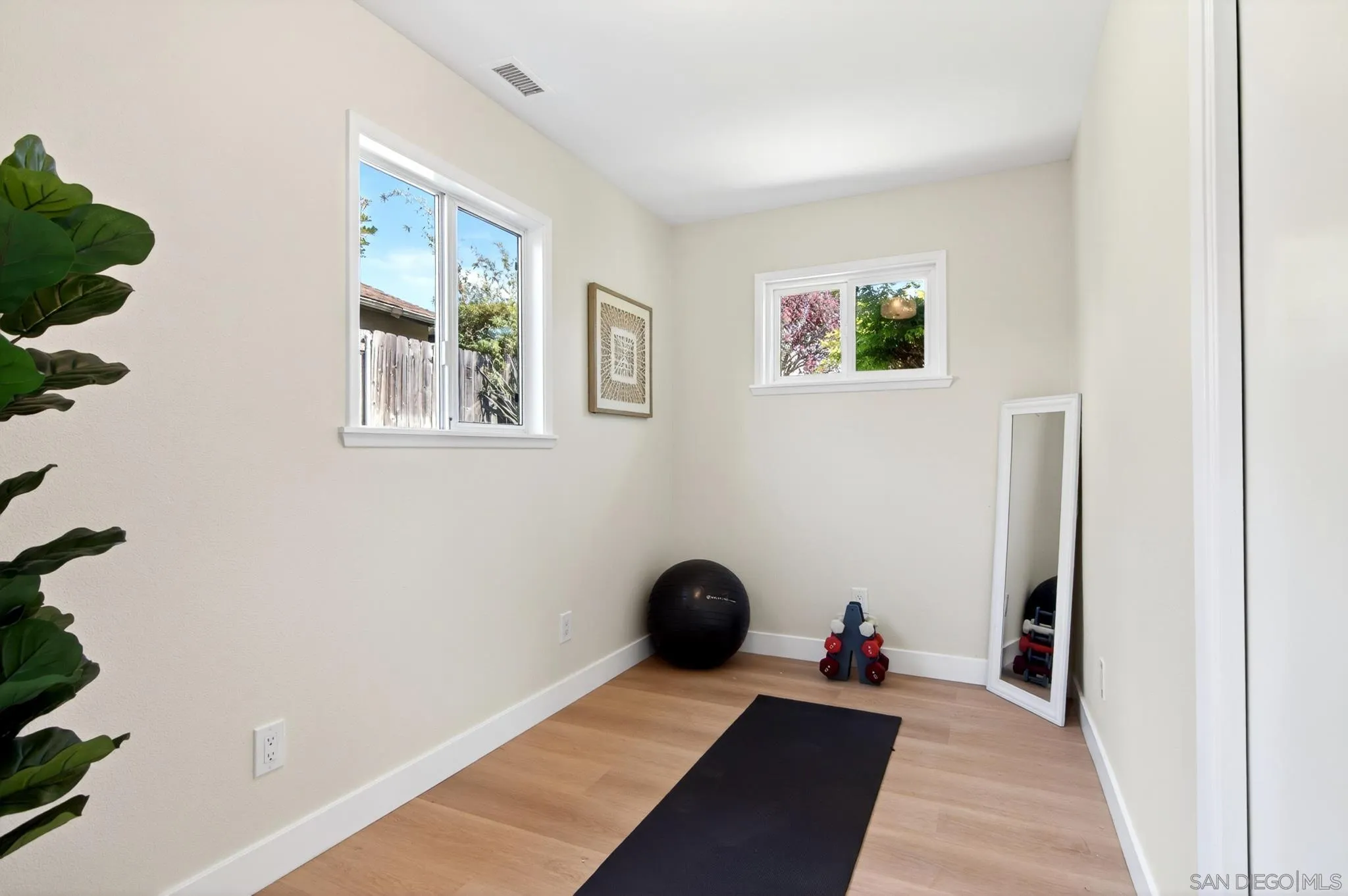 https://cdn.realtyfeed.com/cdn/127/260011684/32ef0b55446d6653938ef2cb94d3bcb7.webp