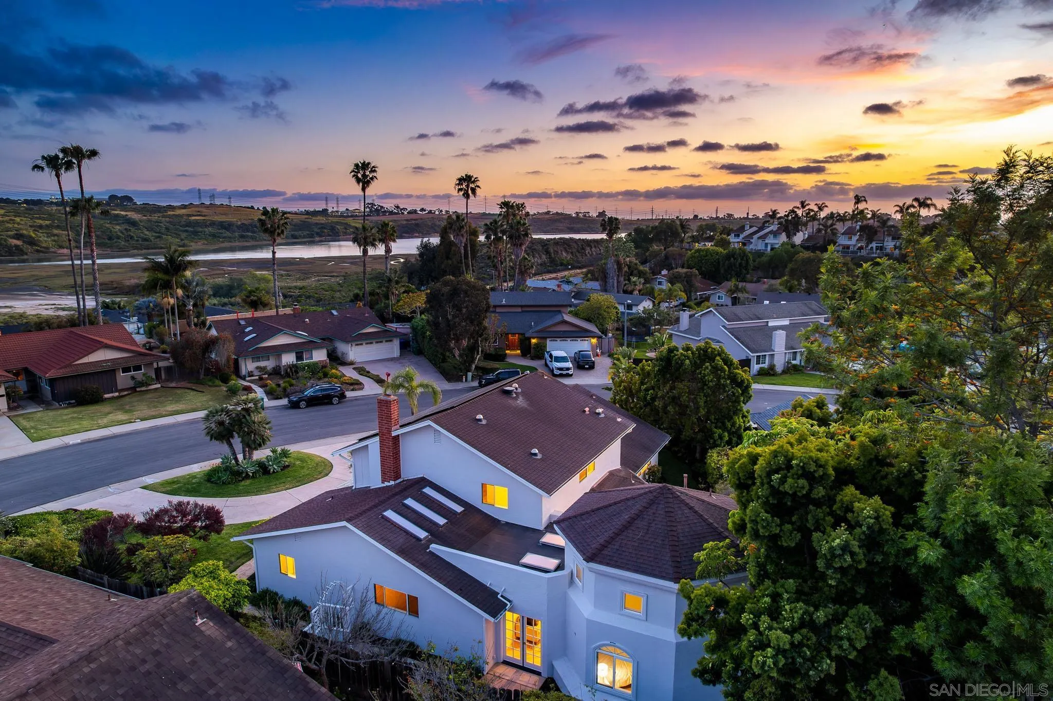 https://cdn.realtyfeed.com/cdn/127/260011684/5f9bd593c20768dd7d9a0b39057adebf.webp