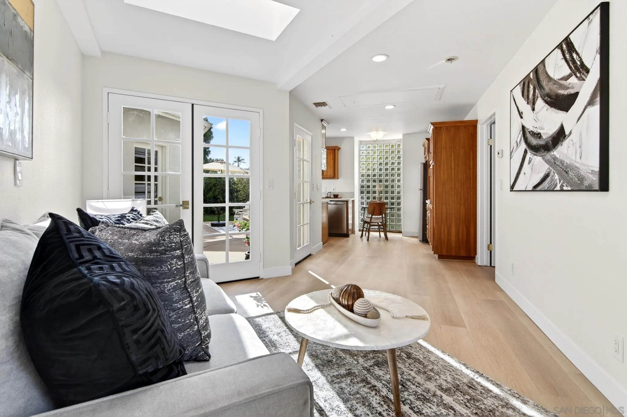 https://cdn.realtyfeed.com/cdn/127/260011684/95d40f1f1696c3b6c5a361ed87ace18a.webp