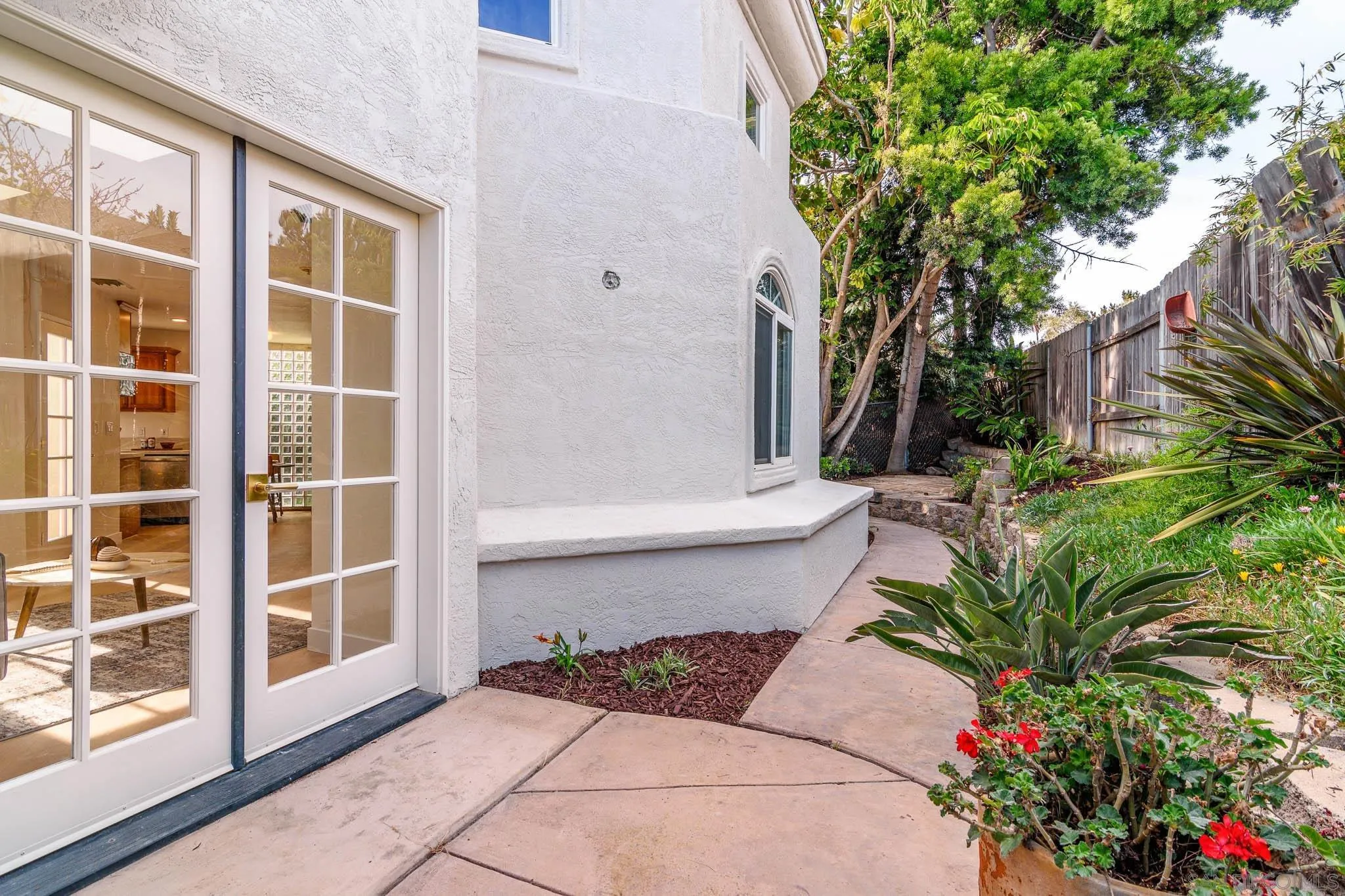 https://cdn.realtyfeed.com/cdn/127/260011684/c95cc2d5f148e2dac519fcd094b697c0.webp