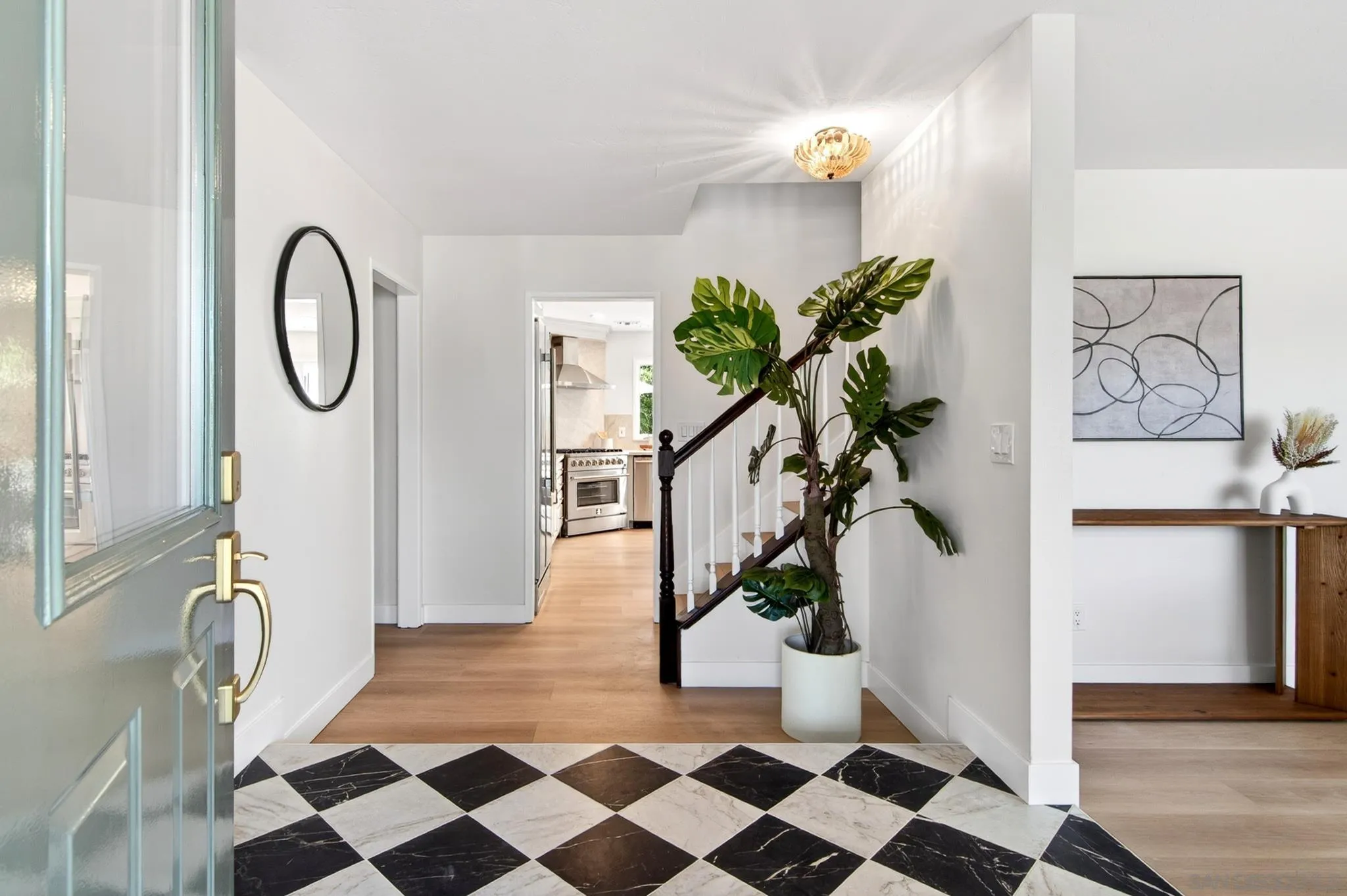https://cdn.realtyfeed.com/cdn/127/260011684/c9bef41a39faac678fa98c708665bdef.webp