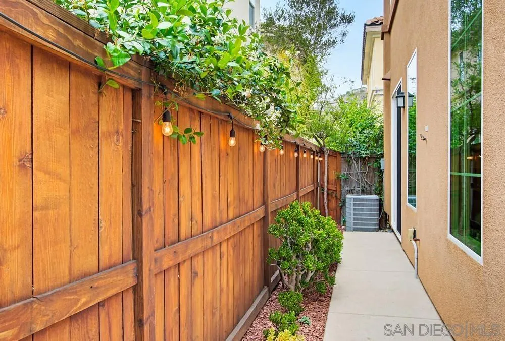 https://cdn.realtyfeed.com/cdn/127/260011685/3f121bbdea31f601b9dbbf46fa82f7d5.webp