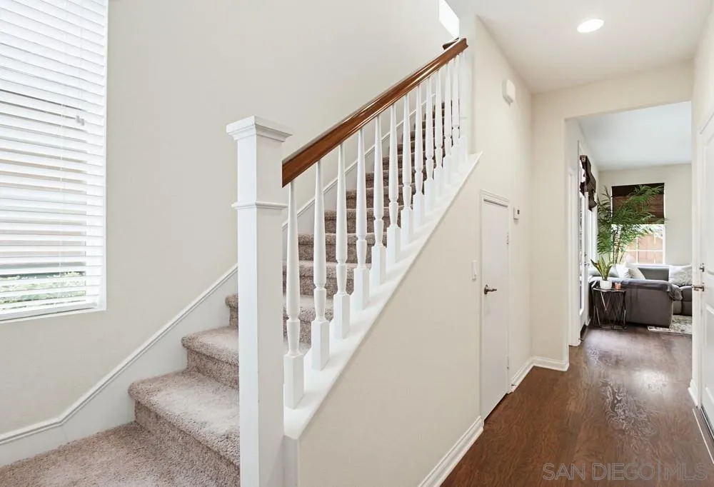 https://cdn.realtyfeed.com/cdn/127/260011685/d1ae8619bbe522f65ed49049355426d7.webp