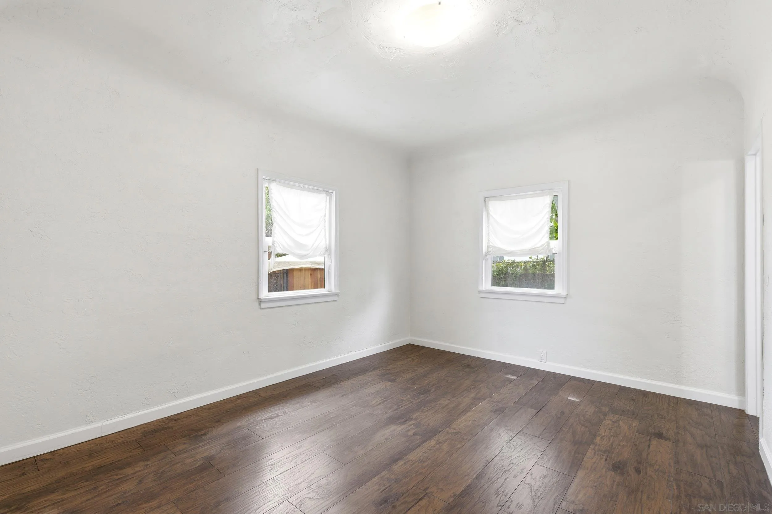 https://cdn.realtyfeed.com/cdn/127/260011686/4314255a5aac3489d18d711453299289.webp