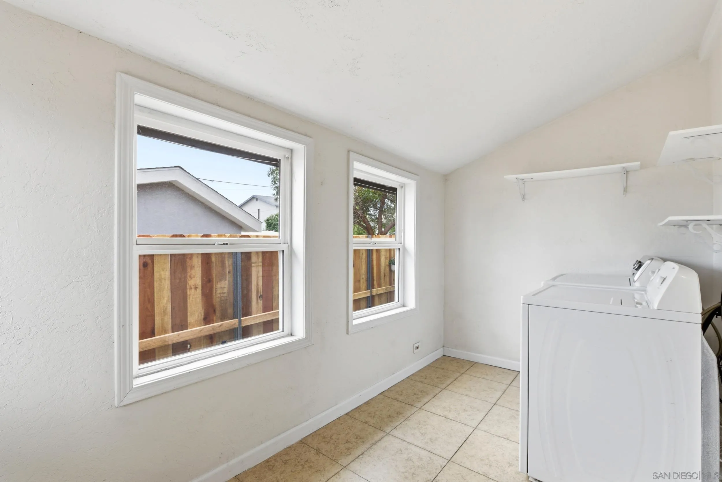 https://cdn.realtyfeed.com/cdn/127/260011686/4c020a79159f7a662dc32e9211dc1ab7.webp