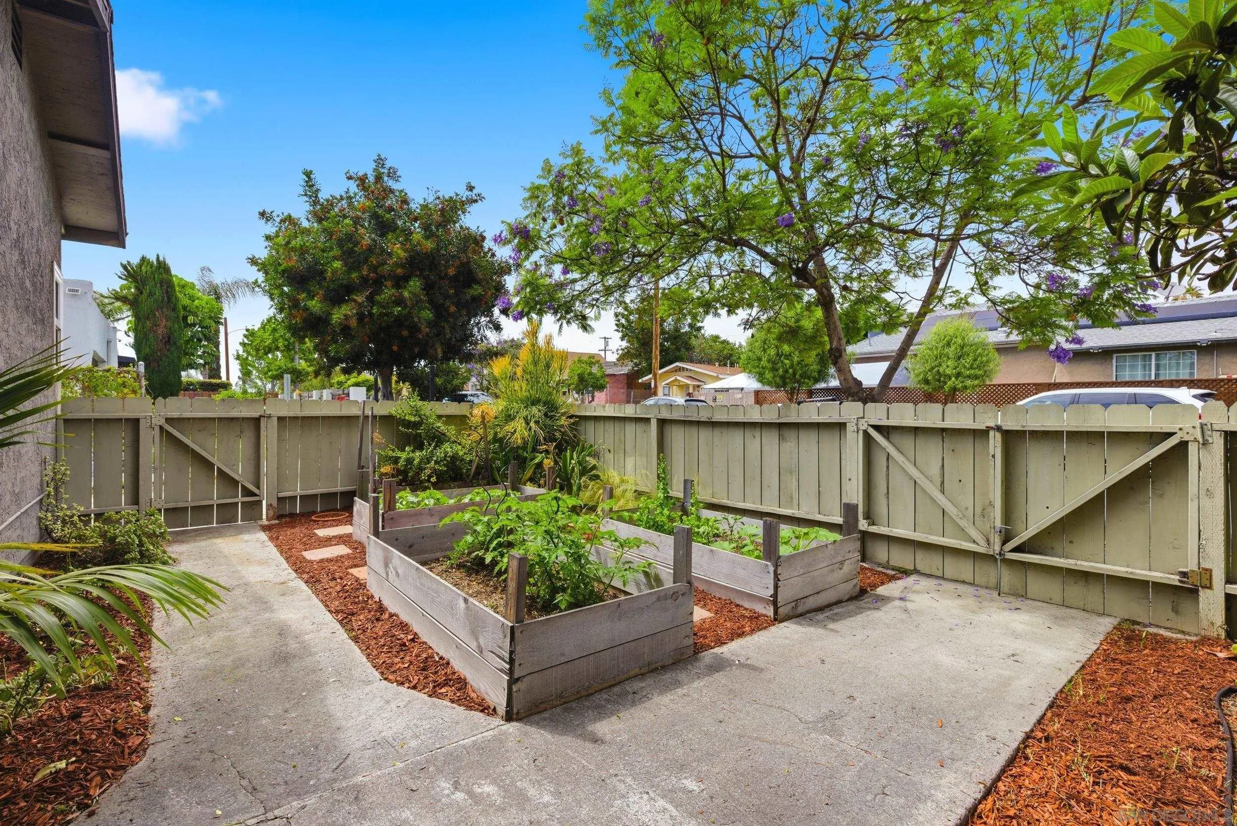 https://cdn.realtyfeed.com/cdn/127/260011686/cf708cf04c854e07d222b22e52572cfe.webp