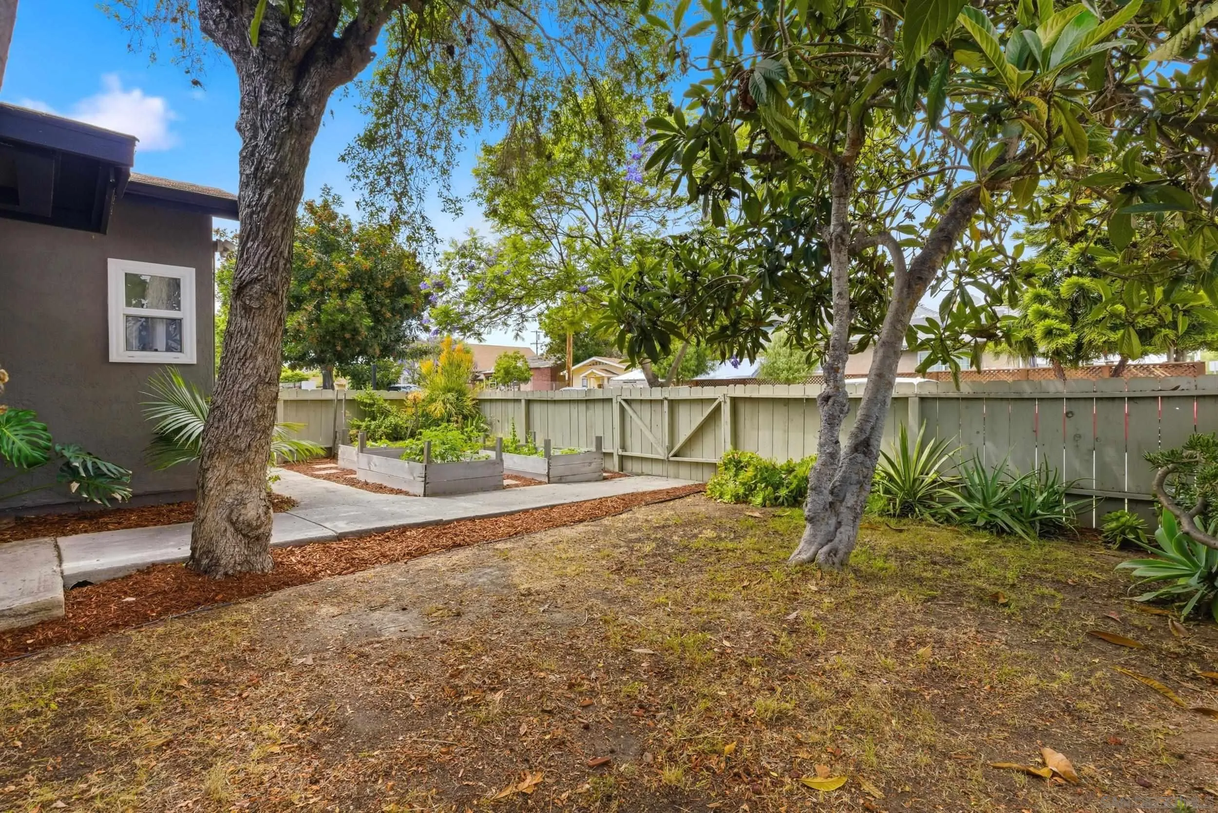 https://cdn.realtyfeed.com/cdn/127/260011686/ecdb088e0c107e6f3336b5ab18b37f8a.webp