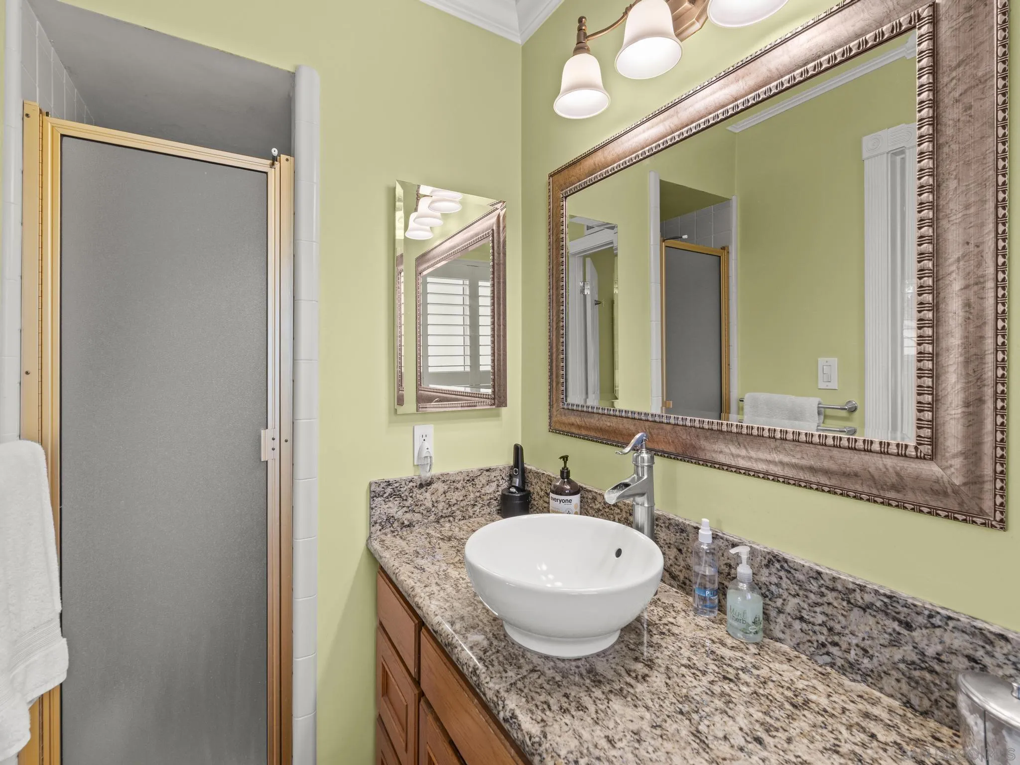 https://cdn.realtyfeed.com/cdn/127/260011687/7588f8e67bf92d8af17384a28801edb4.webp