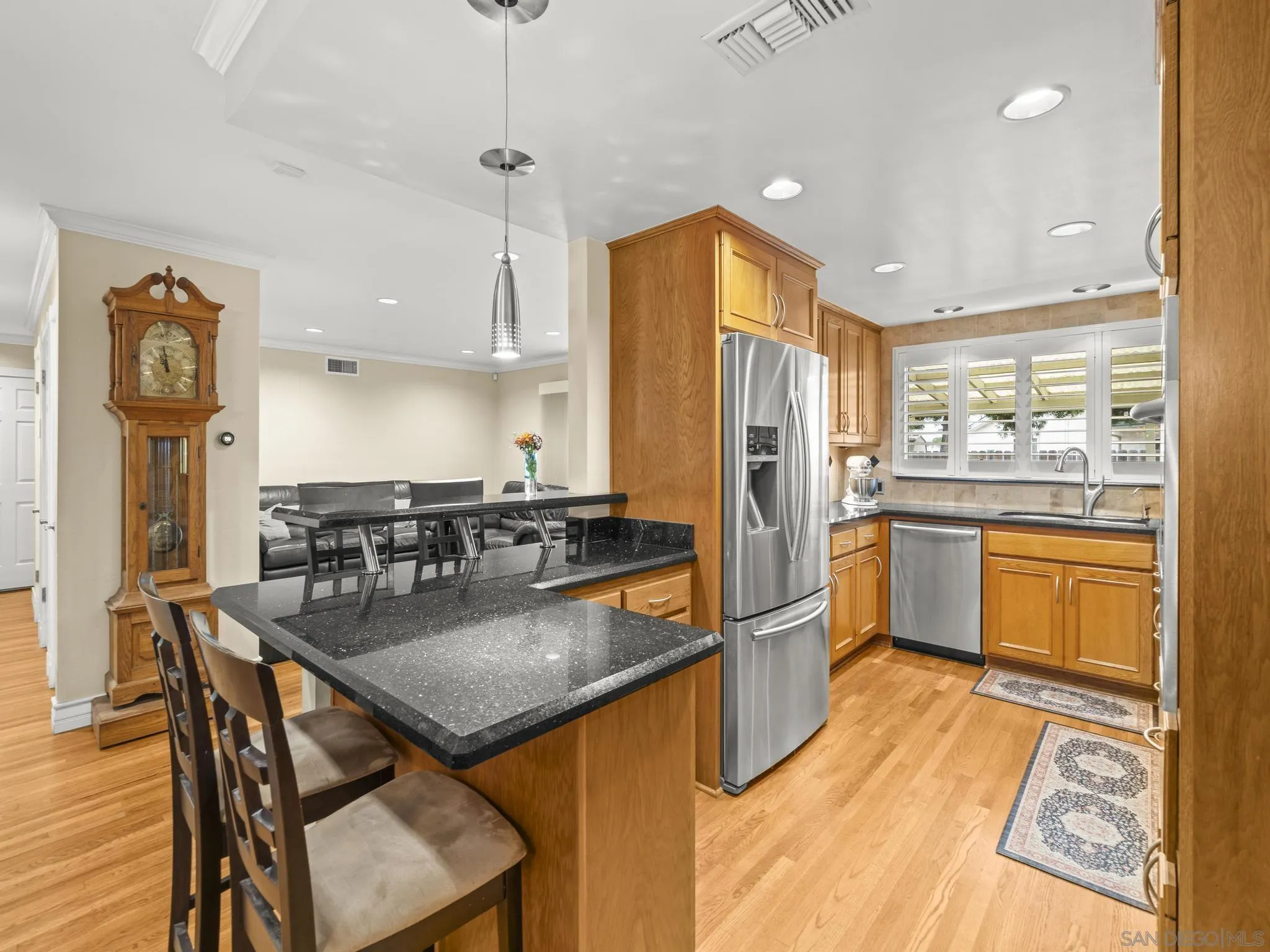 https://cdn.realtyfeed.com/cdn/127/260011687/91d963b8e30cf49673c4d1907ca73be4.webp