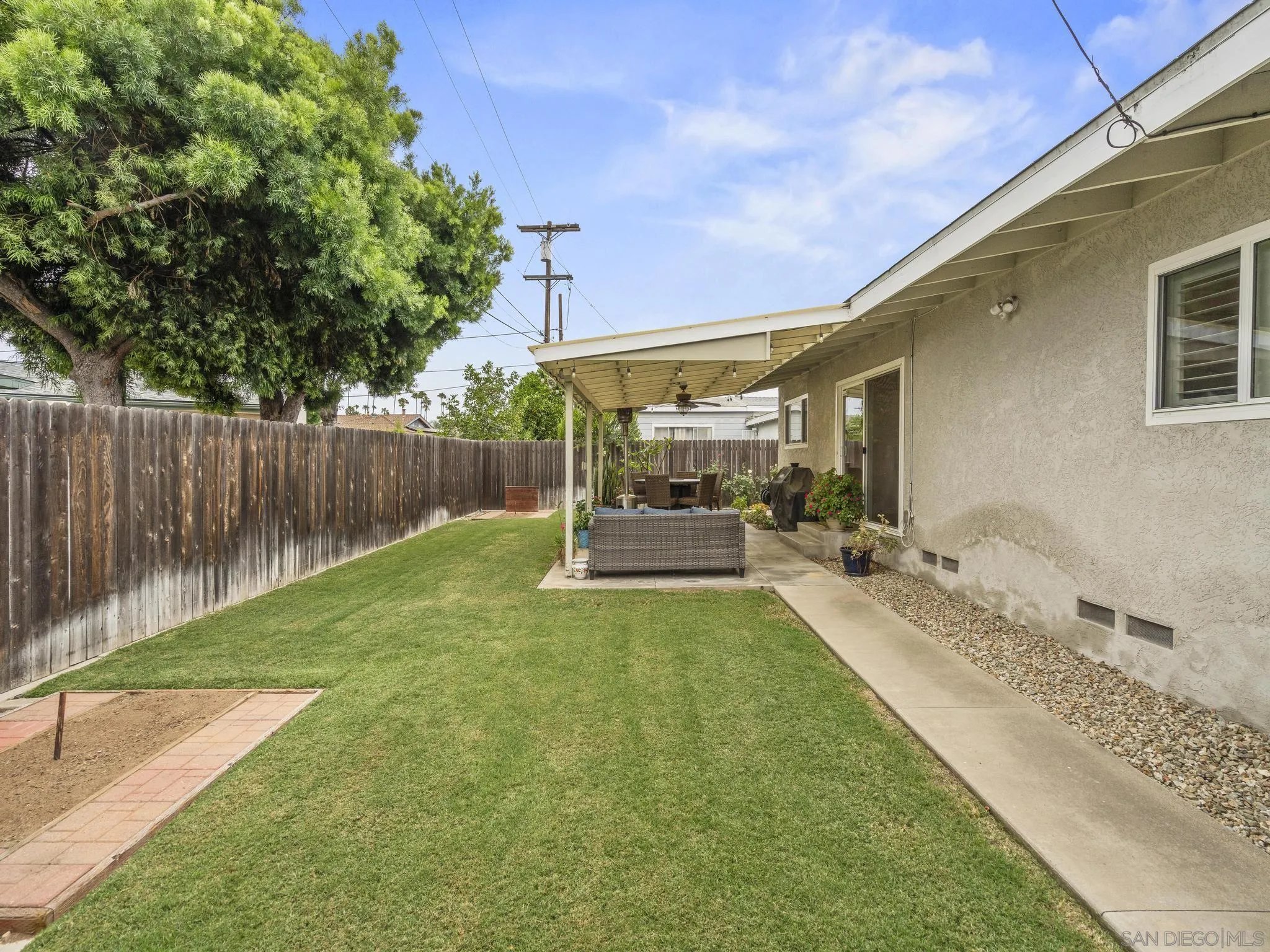 https://cdn.realtyfeed.com/cdn/127/260011687/a252d6709df74404a331a96405fa29a5.webp