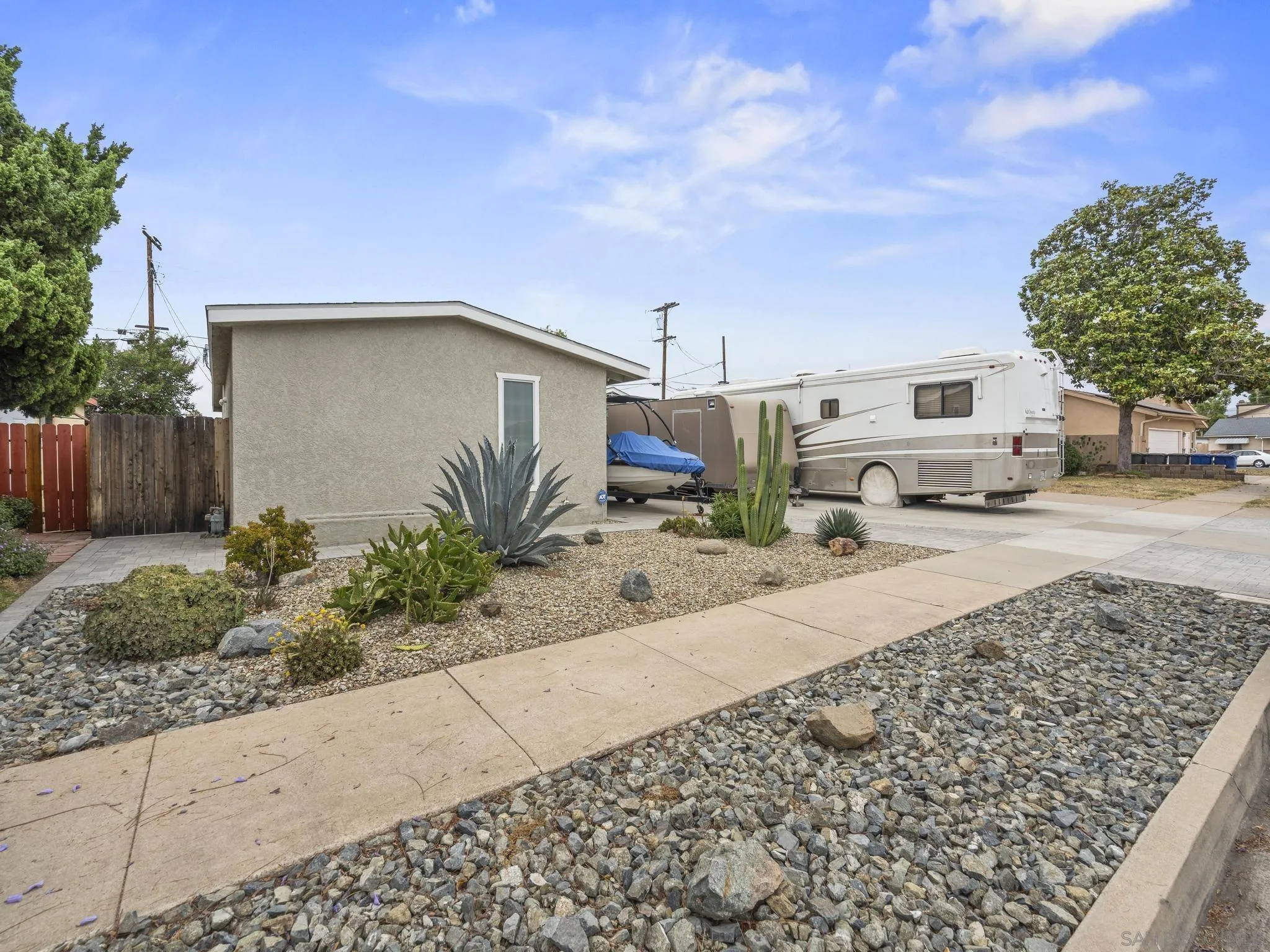 https://cdn.realtyfeed.com/cdn/127/260011687/e7e49a6fae21df80977ef6797217dc92.webp