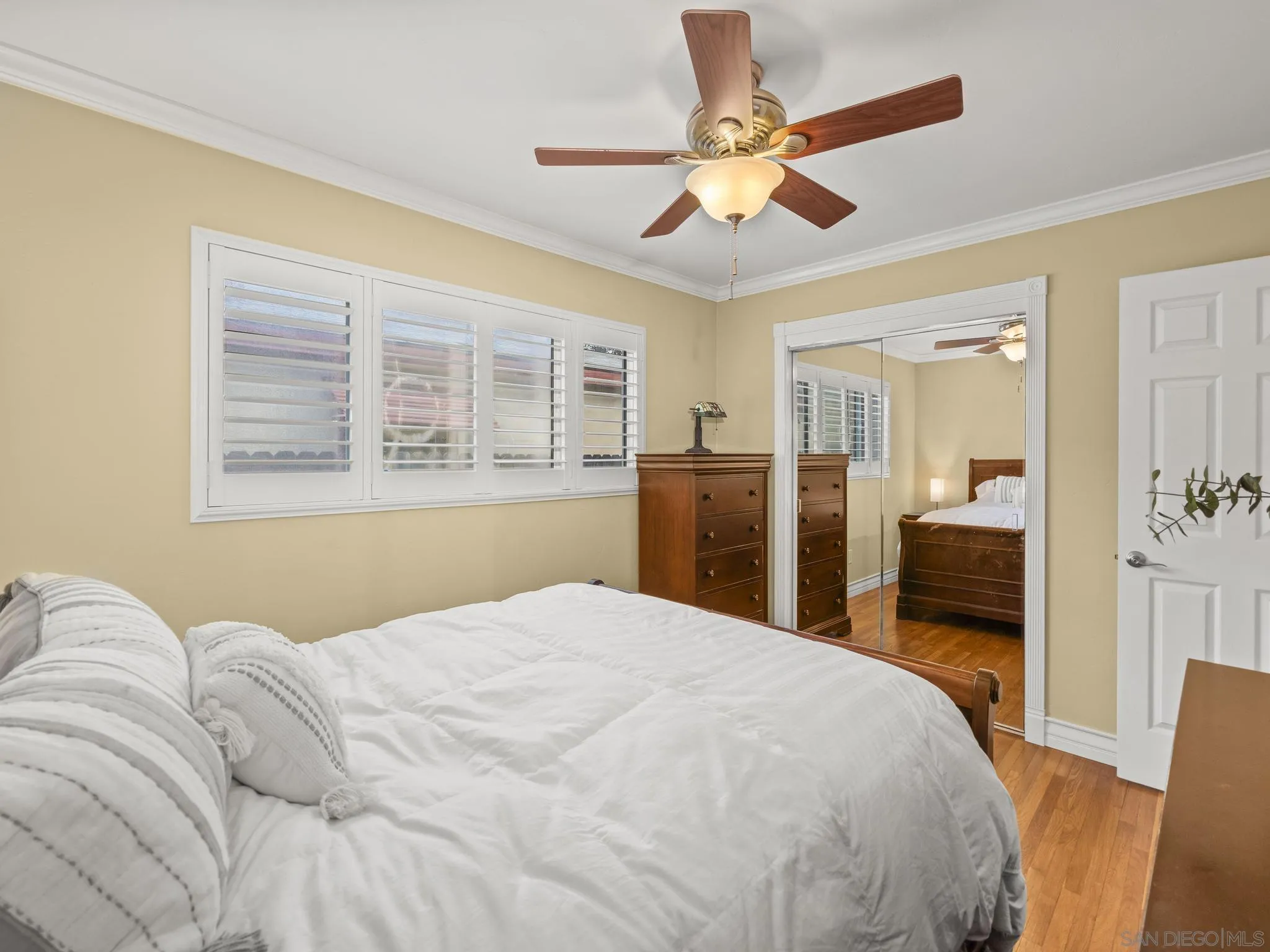 https://cdn.realtyfeed.com/cdn/127/260011687/f586bb9d89bd837f7d89080b1f328e71.webp