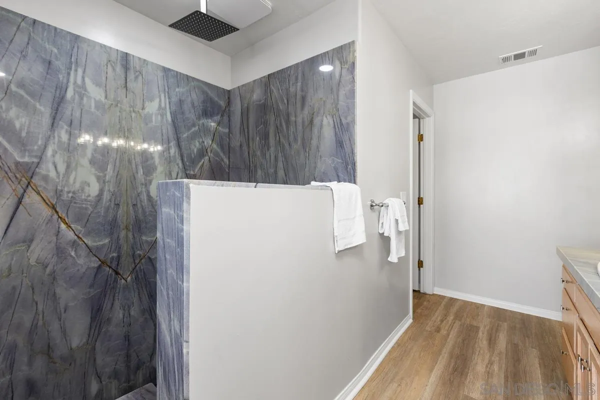 https://cdn.realtyfeed.com/cdn/127/260011688/26be47eb5fbabcbc0df53206d6bf8d7c.webp