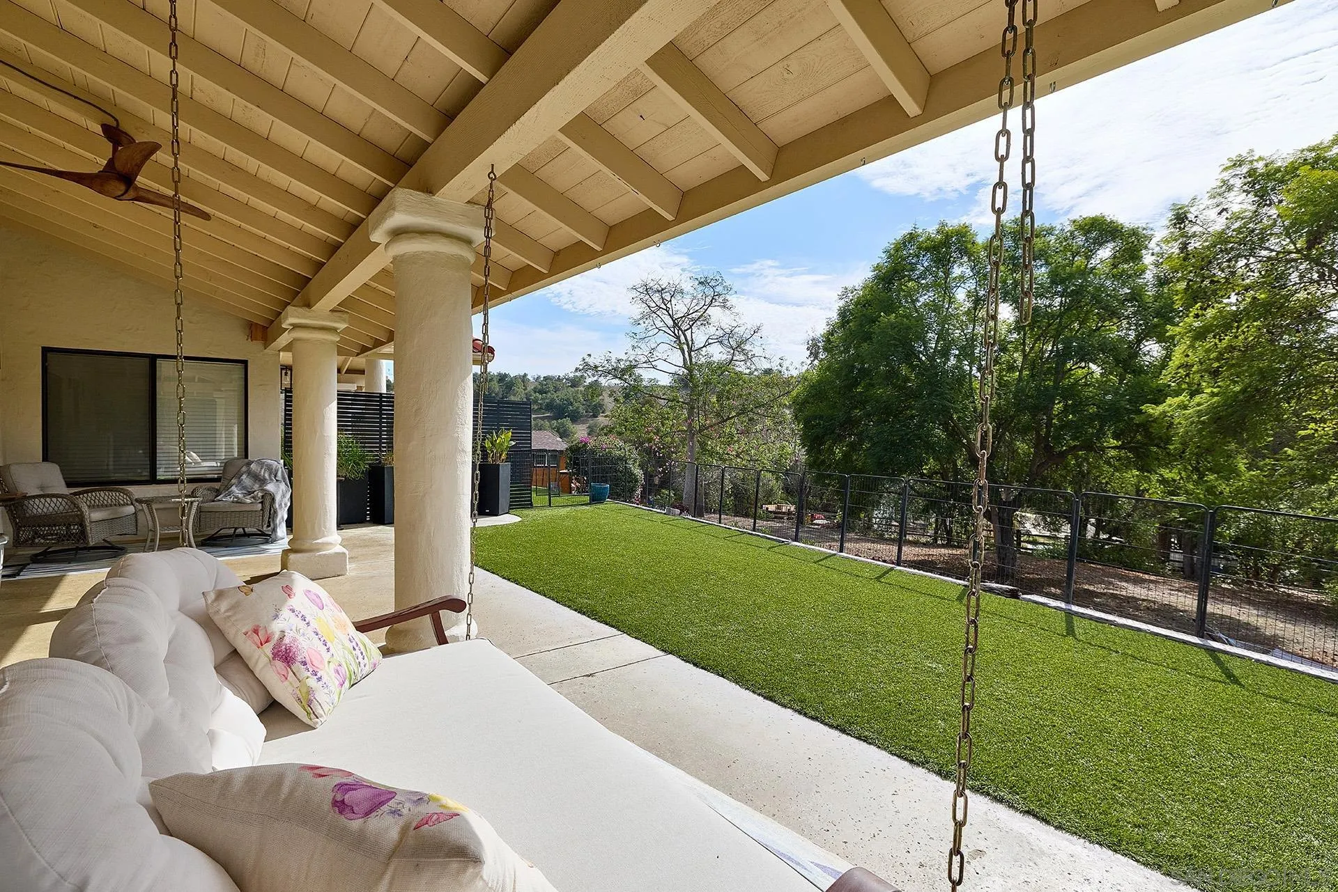https://cdn.realtyfeed.com/cdn/127/260011688/b32cfd3446b2d0caa9c84197cd321baf.webp