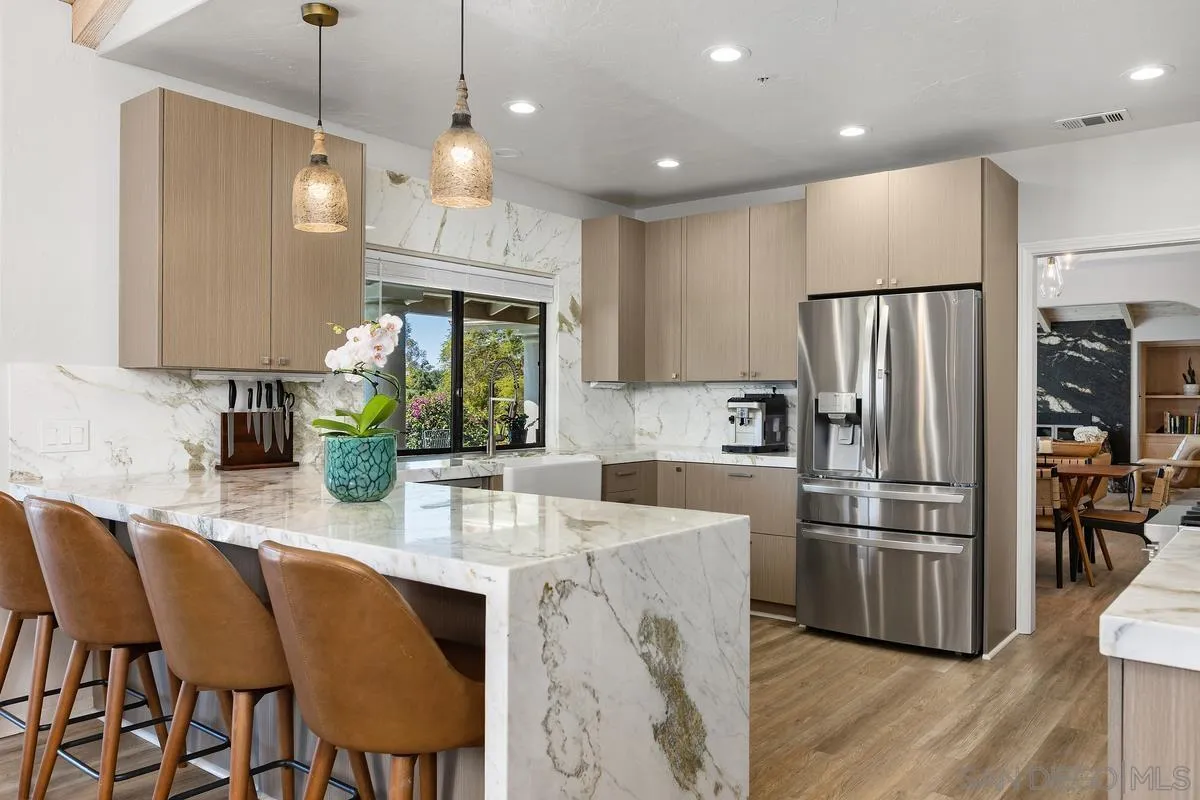 https://cdn.realtyfeed.com/cdn/127/260011688/cc8252080a22a1baeceaa762252f728e.webp