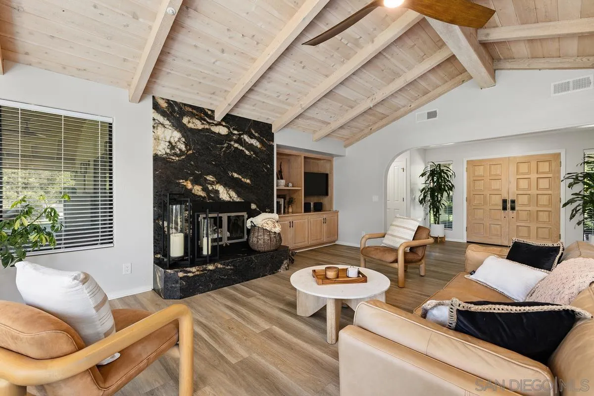 https://cdn.realtyfeed.com/cdn/127/260011688/f936352f3fae4098a0c527d0bbc81197.webp