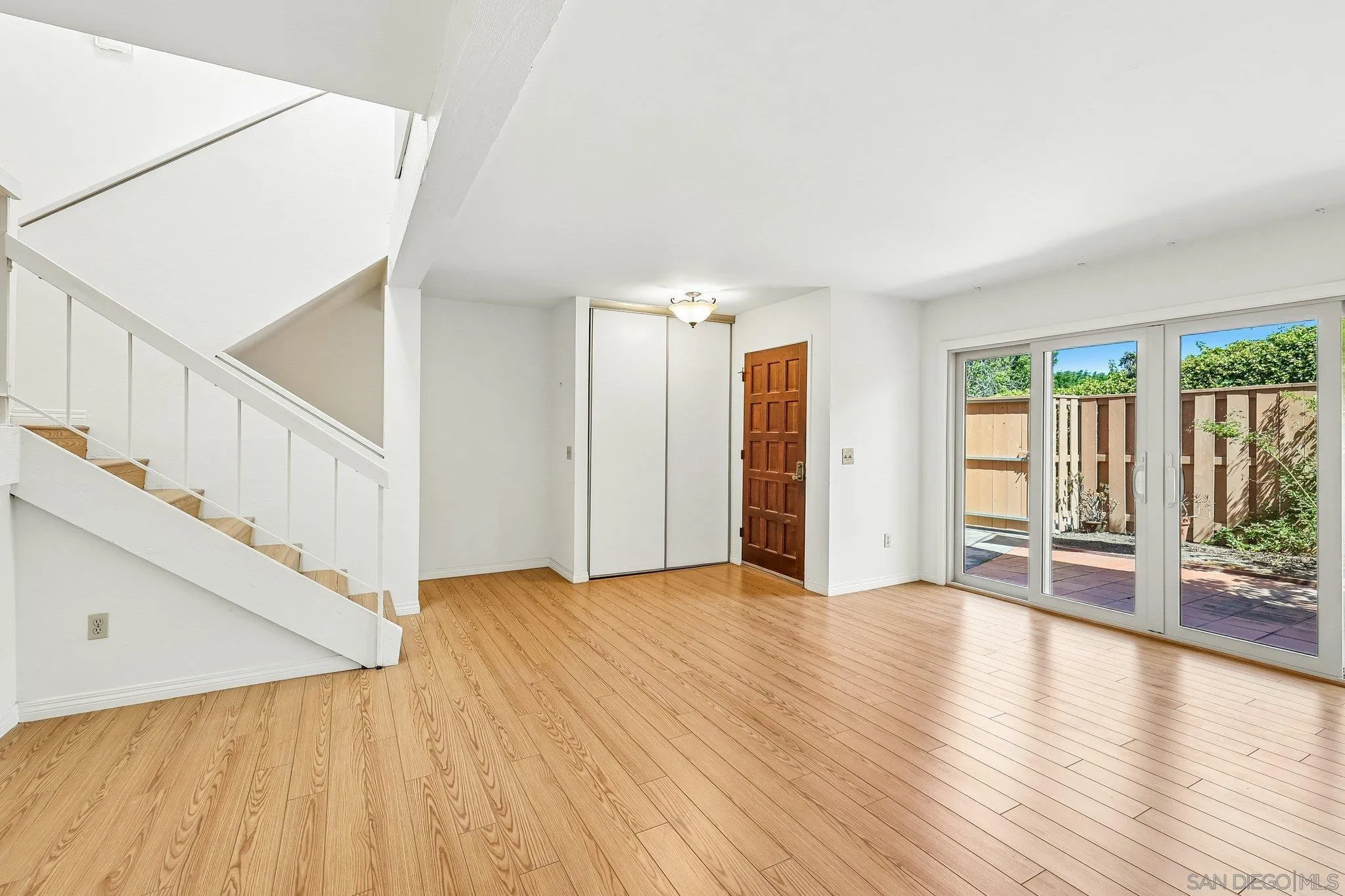 https://cdn.realtyfeed.com/cdn/127/260011689/74ec1a19fb797ac47ea83a236d8be2e8.webp