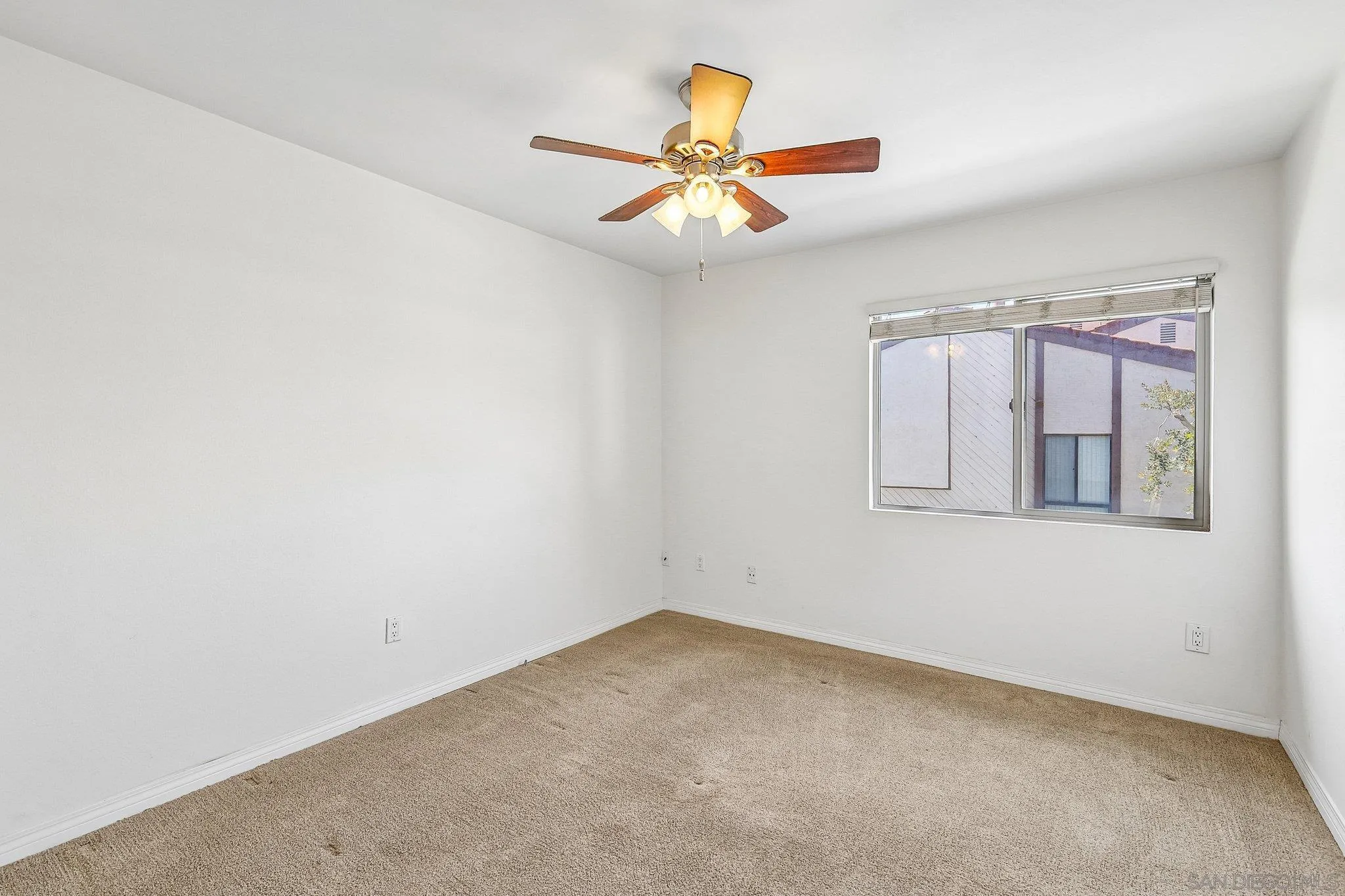 https://cdn.realtyfeed.com/cdn/127/260011689/848f34be47d94b56239b1c7b05100e1b.webp