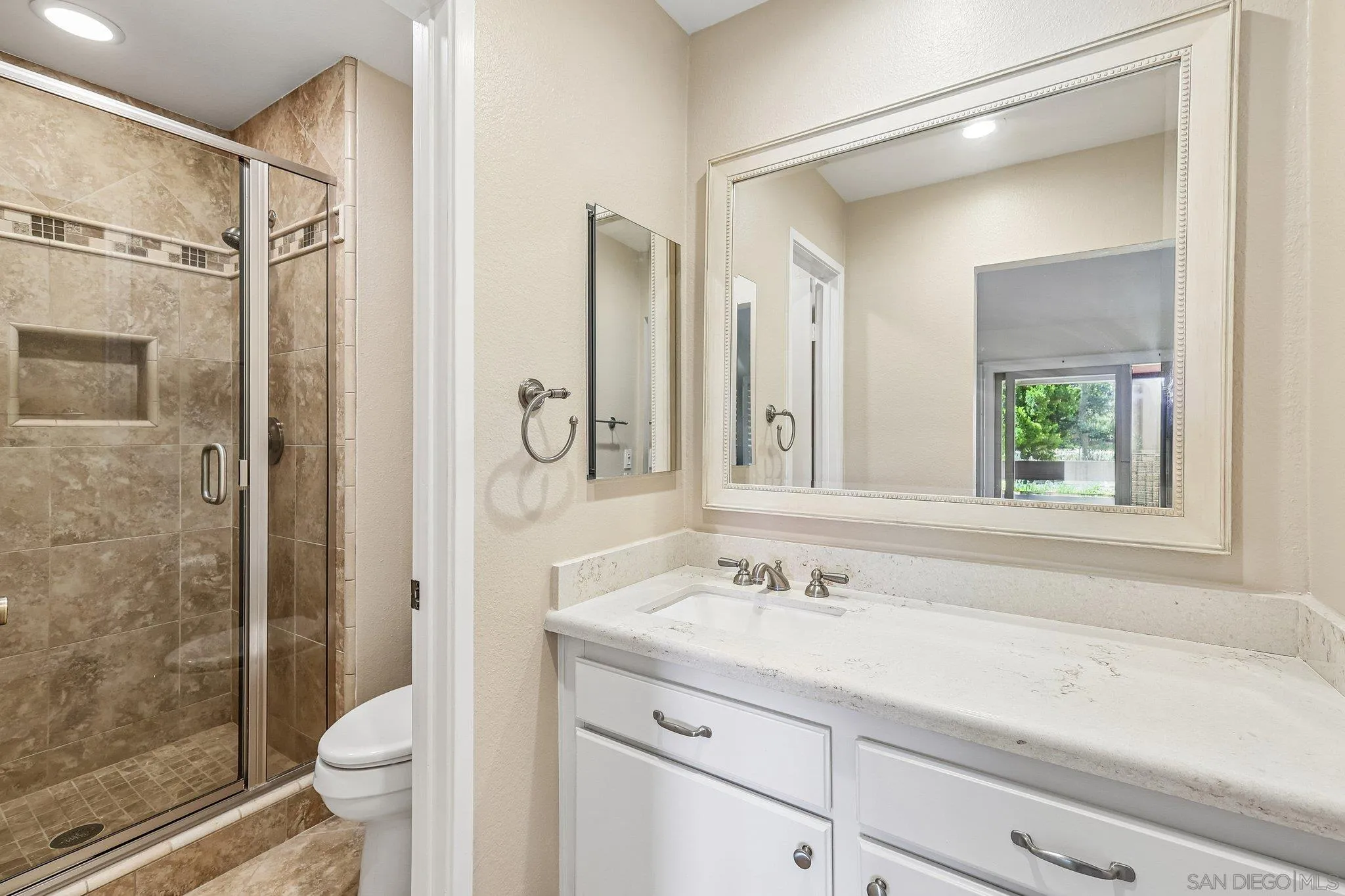https://cdn.realtyfeed.com/cdn/127/260011689/d5dcc50dd35b4763cdb3027e1be4bfec.webp