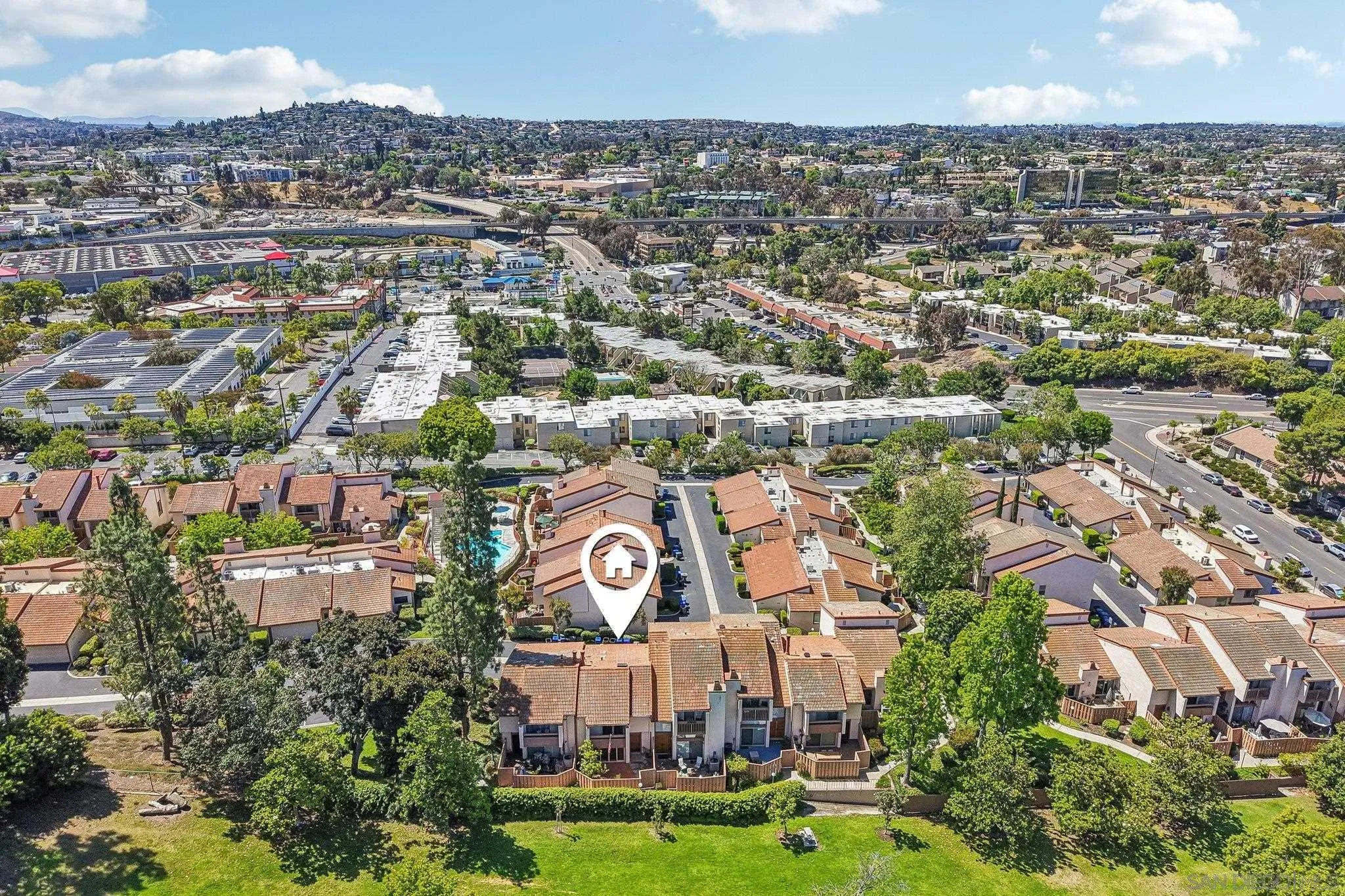 https://cdn.realtyfeed.com/cdn/127/260011689/e9ceb887f2a9dde9e81f6eaa9ea1d8e2.webp