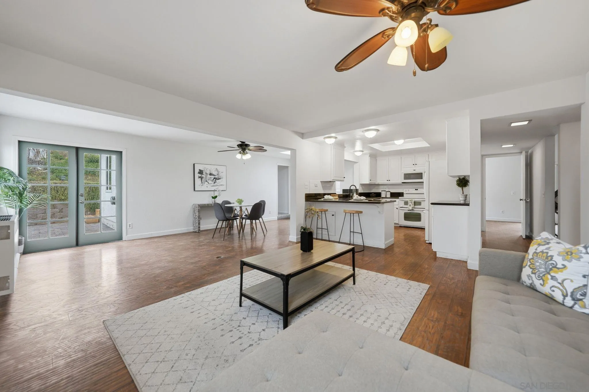 https://cdn.realtyfeed.com/cdn/127/260011690/5a260fa22cf4f0b88d7d16c0ce55a584.webp