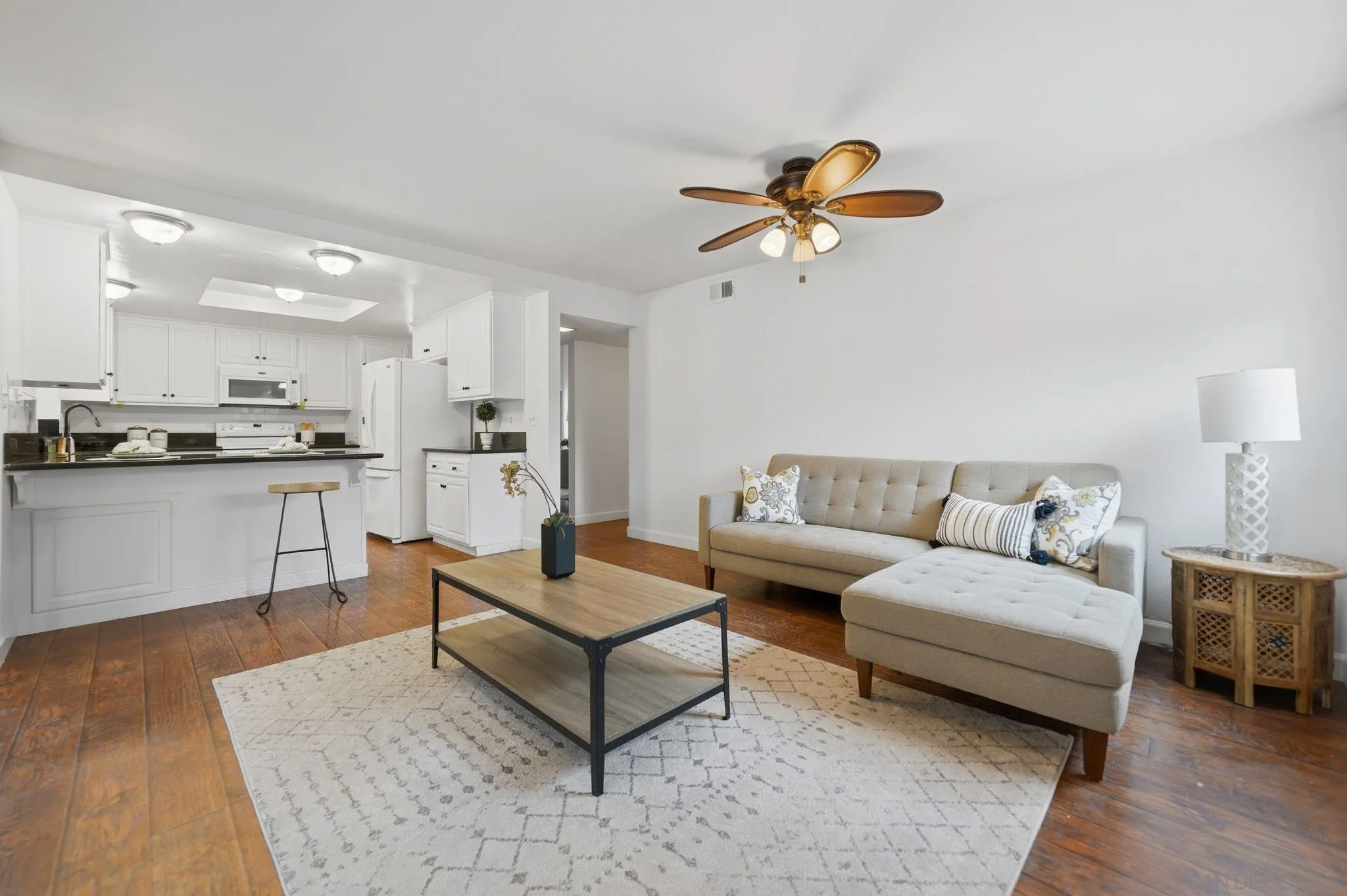 https://cdn.realtyfeed.com/cdn/127/260011690/98935ecd2590a92f08a4bde4ed5fe642.webp