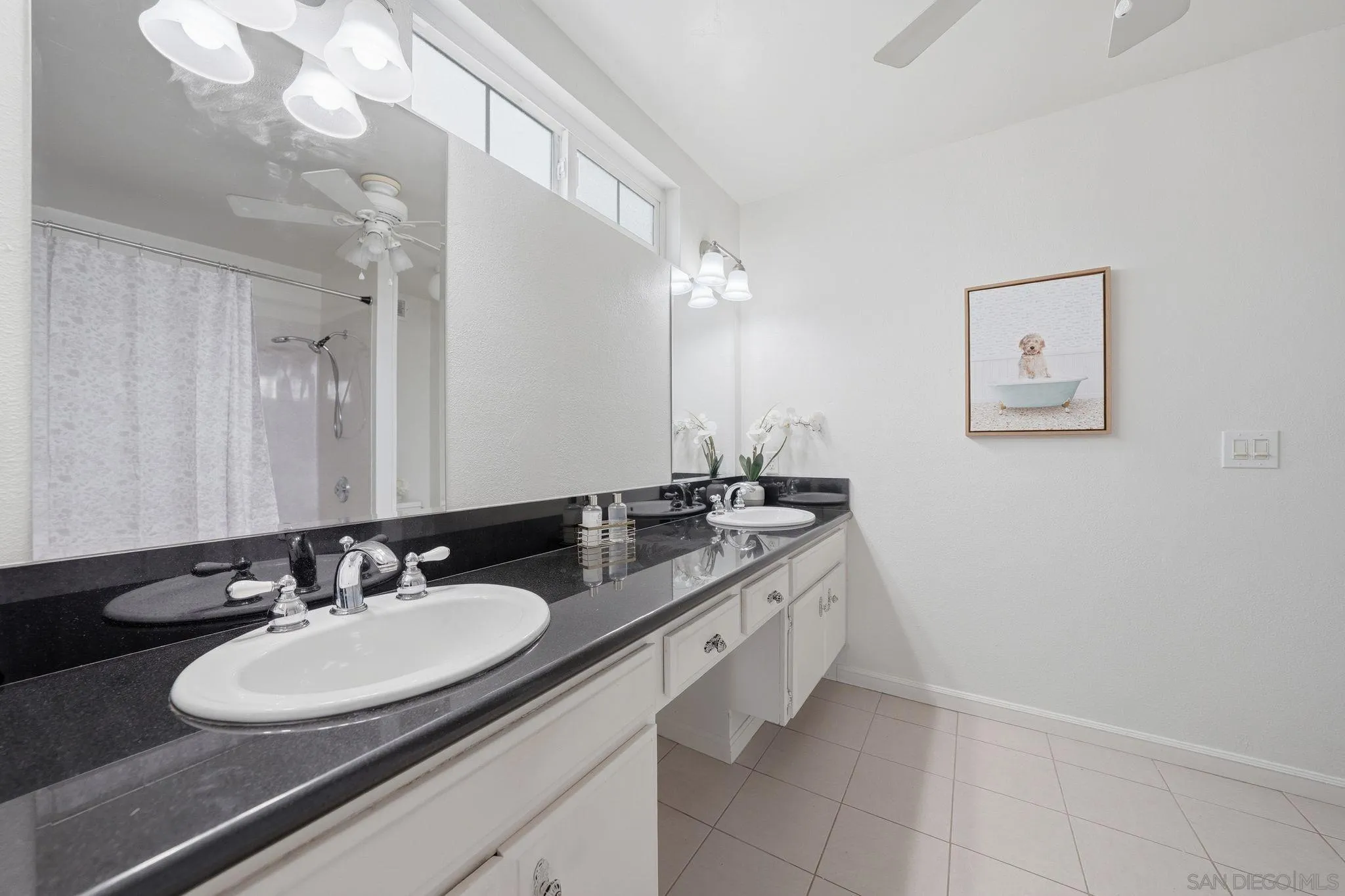 https://cdn.realtyfeed.com/cdn/127/260011690/9bd90aaded2d2f784ed317e677b15976.webp