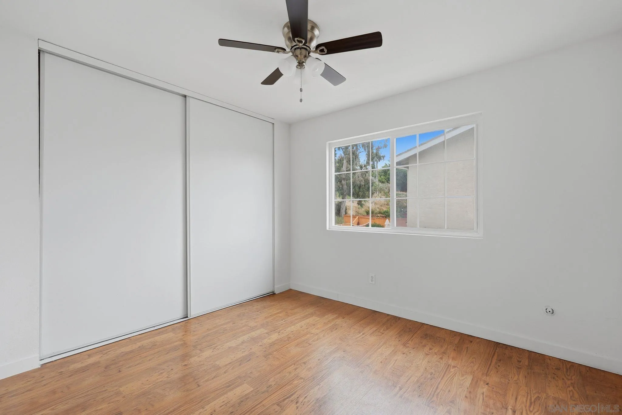 https://cdn.realtyfeed.com/cdn/127/260011690/d0180a9d1ffd239f14bb16e30cd0117e.webp
