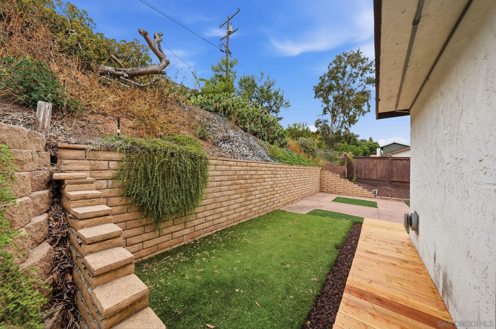 https://cdn.realtyfeed.com/cdn/127/260011690/ea92078d53d0fa475a31b06a6f33462c.webp