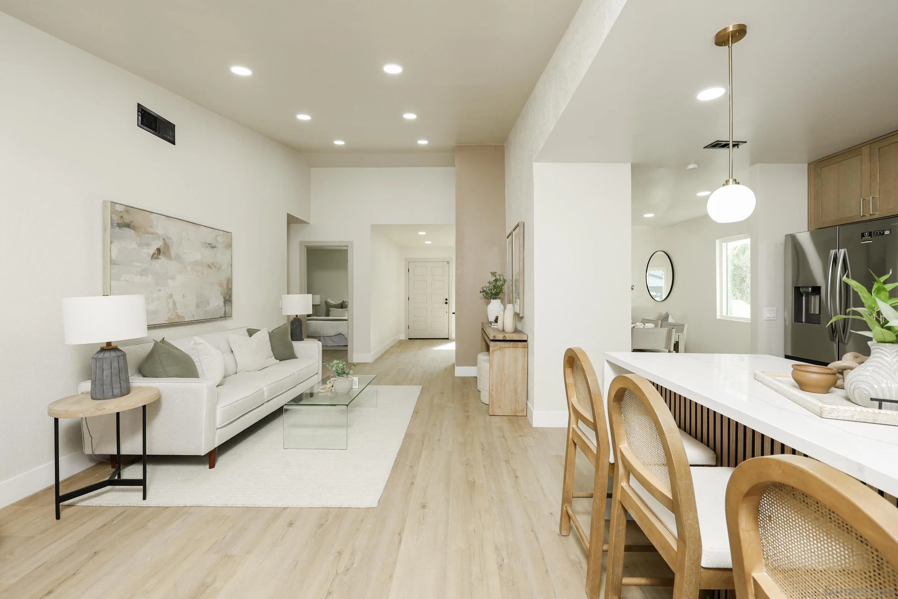 https://cdn.realtyfeed.com/cdn/127/260011692/8f52de5ca11da9ed00de260f0aac19f5.webp