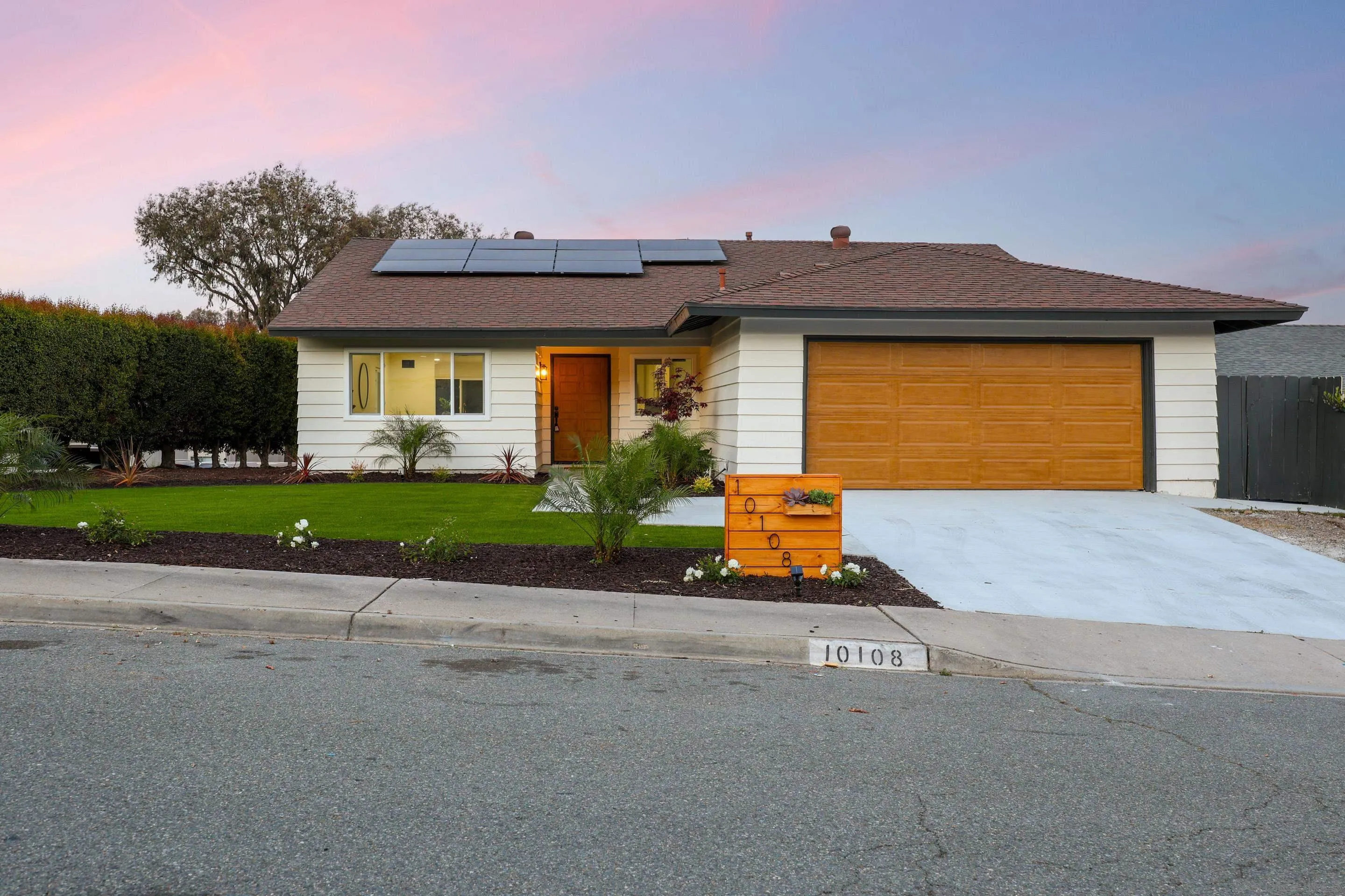 https://cdn.realtyfeed.com/cdn/127/260011692/a59b6a9f94888bcd3d9fbabc91d8f591.webp