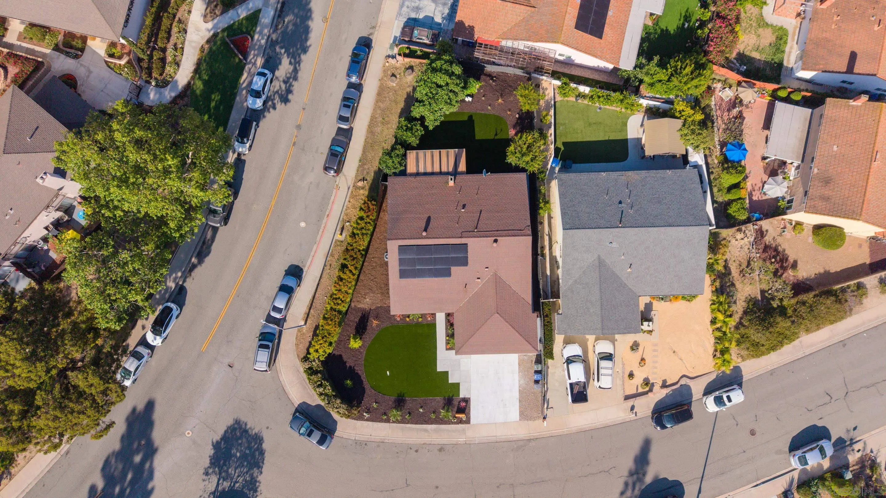 https://cdn.realtyfeed.com/cdn/127/260011692/da98b397a5ca374859d27bcb1e3b9cd1.webp