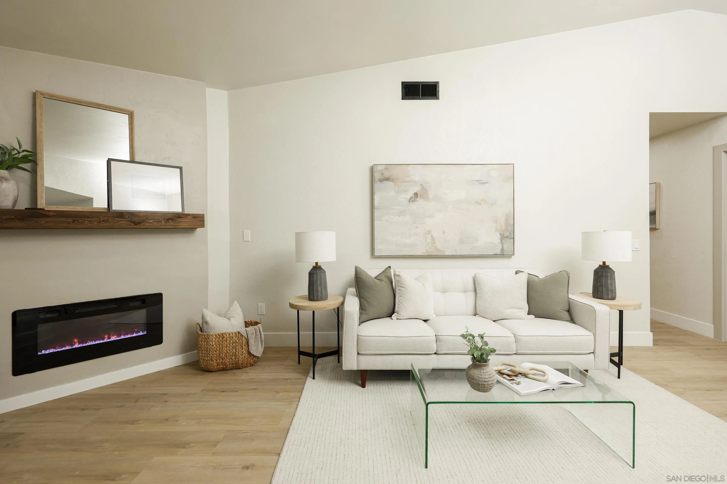 https://cdn.realtyfeed.com/cdn/127/260011692/e8ee19a1525033c8d12540de01df511e.webp