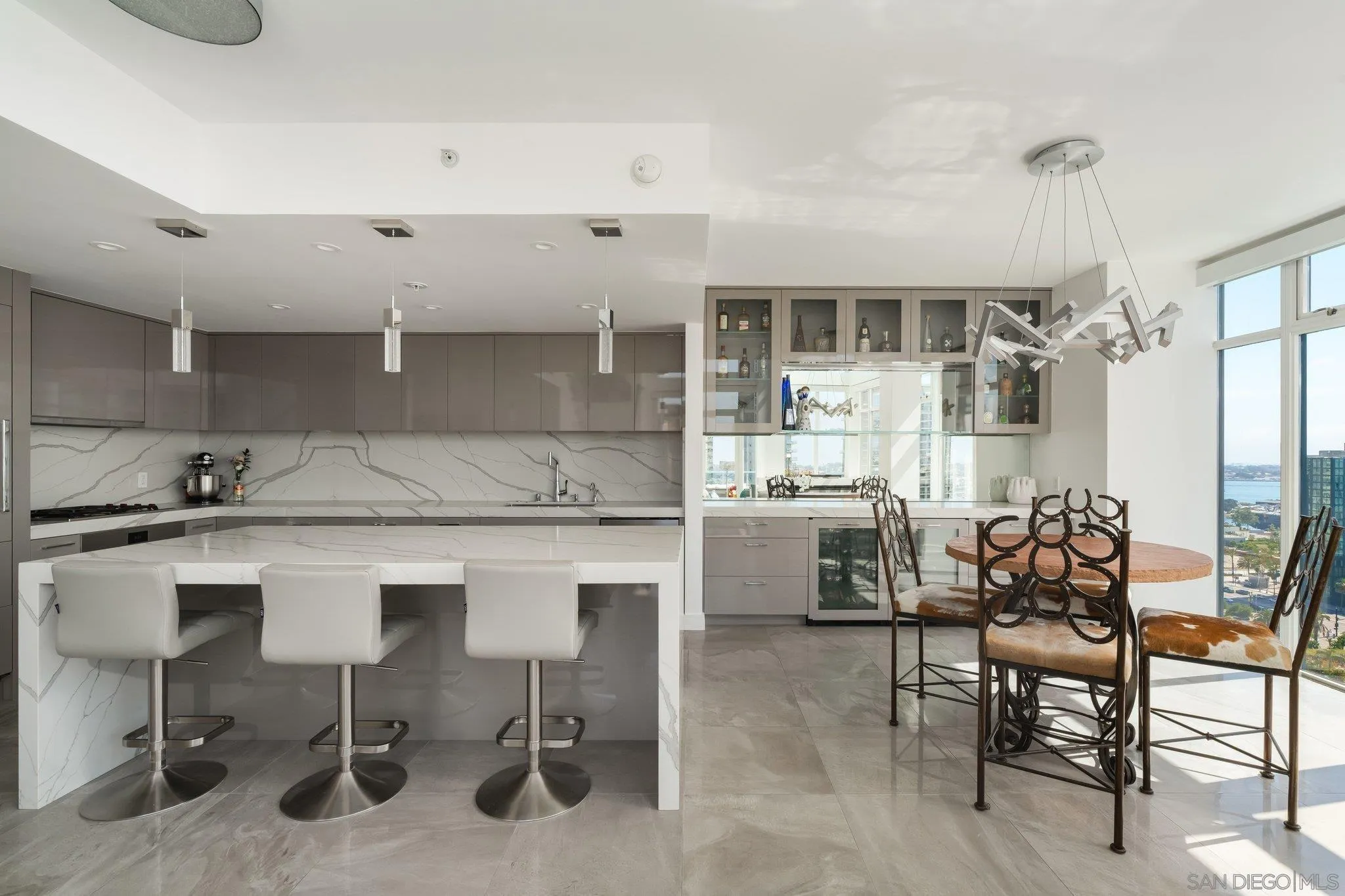 https://cdn.realtyfeed.com/cdn/127/260011695/79cbf24b5e9c077a36dcd59467a18329.webp