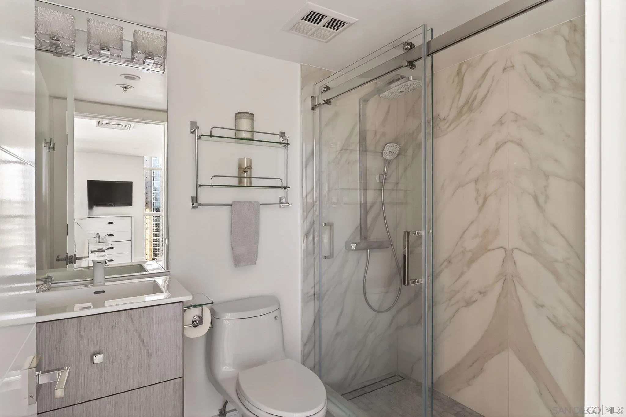 https://cdn.realtyfeed.com/cdn/127/260011695/f48bef40ae4c11c50a63550a411cb925.webp