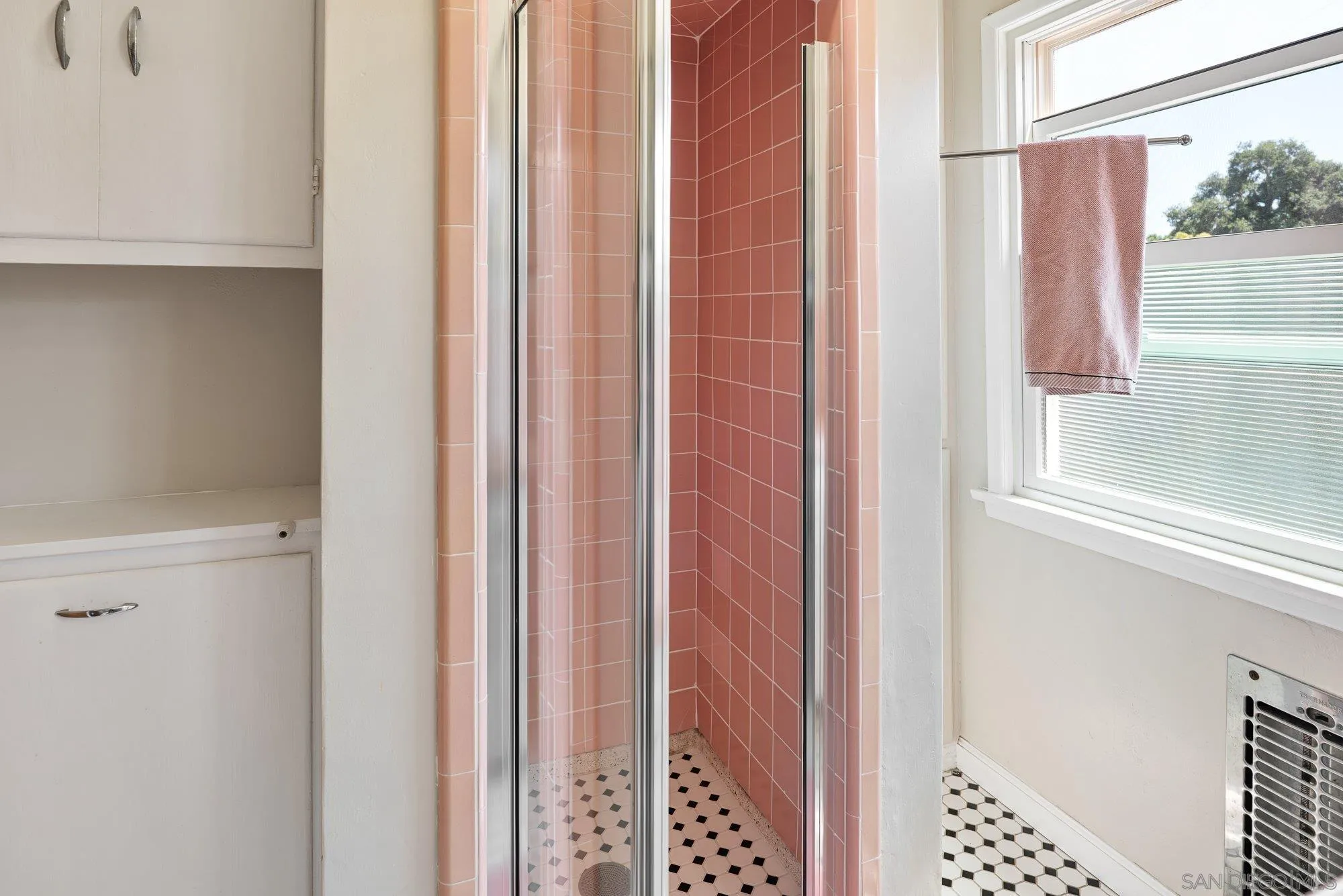 https://cdn.realtyfeed.com/cdn/127/260011696/08976a29284c420b21f74748722dfff9.webp
