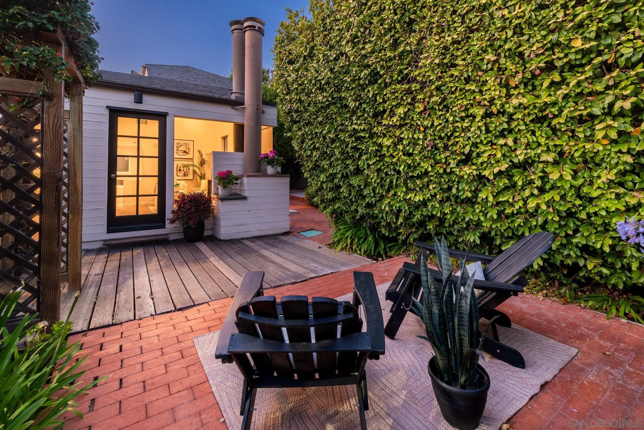 https://cdn.realtyfeed.com/cdn/127/260011702/9aa77889338319a2c5eb9c99389d2b84.webp