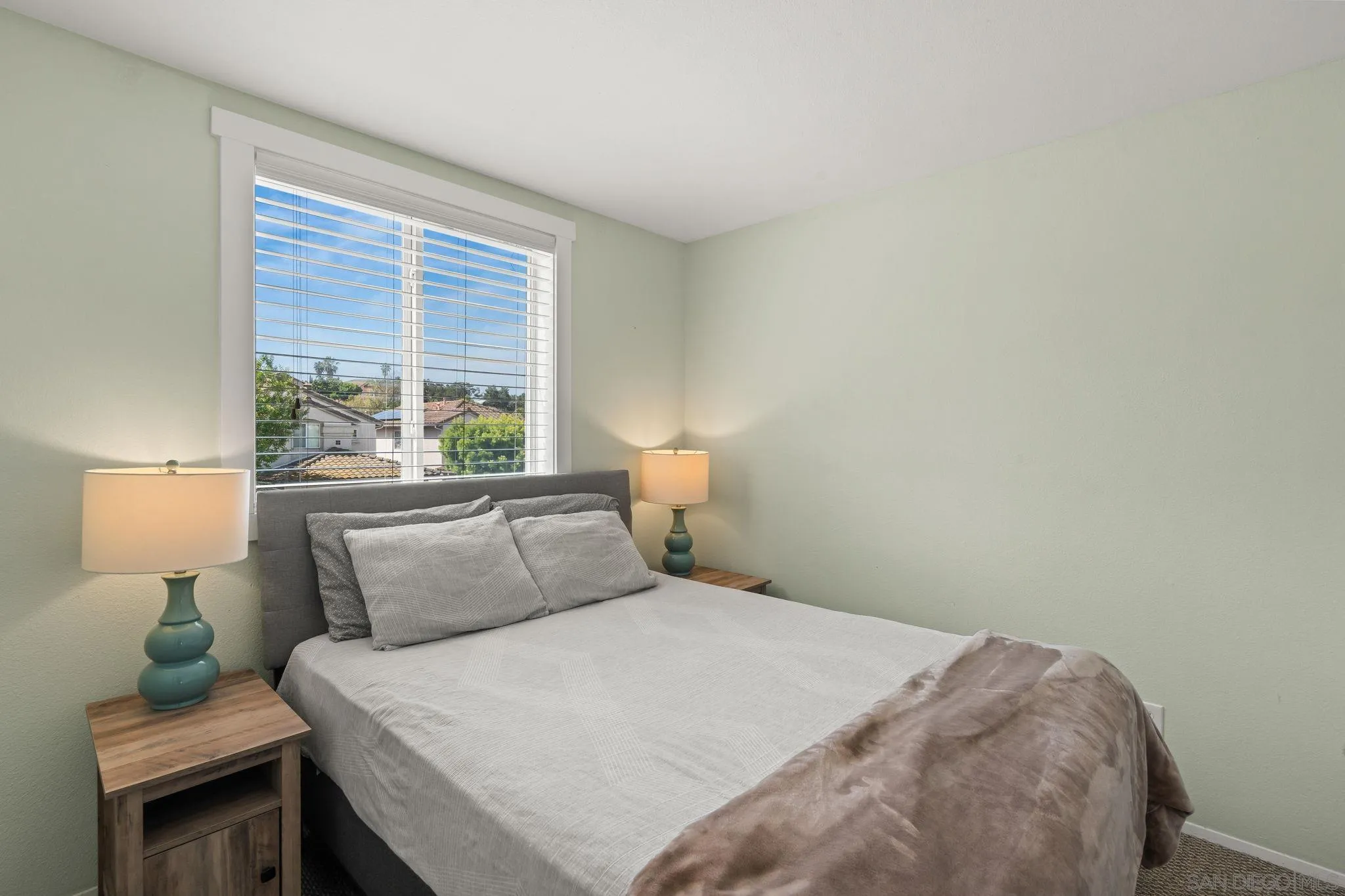 https://cdn.realtyfeed.com/cdn/127/260011703/3f4f4f36f013354710721f4b8afd05fe.webp