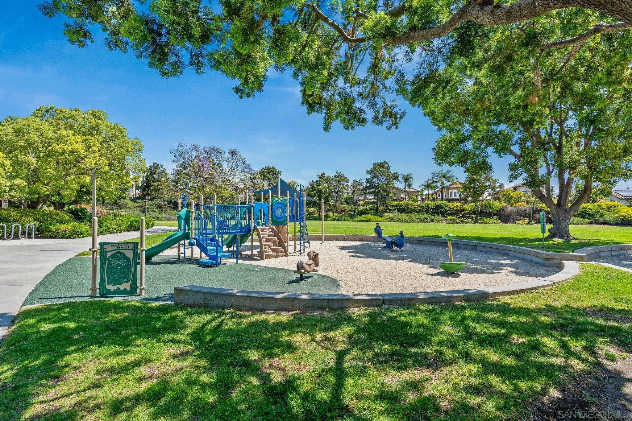 https://cdn.realtyfeed.com/cdn/127/260011703/4f44074f1f653c5d9e812b3341d8a1f9.webp