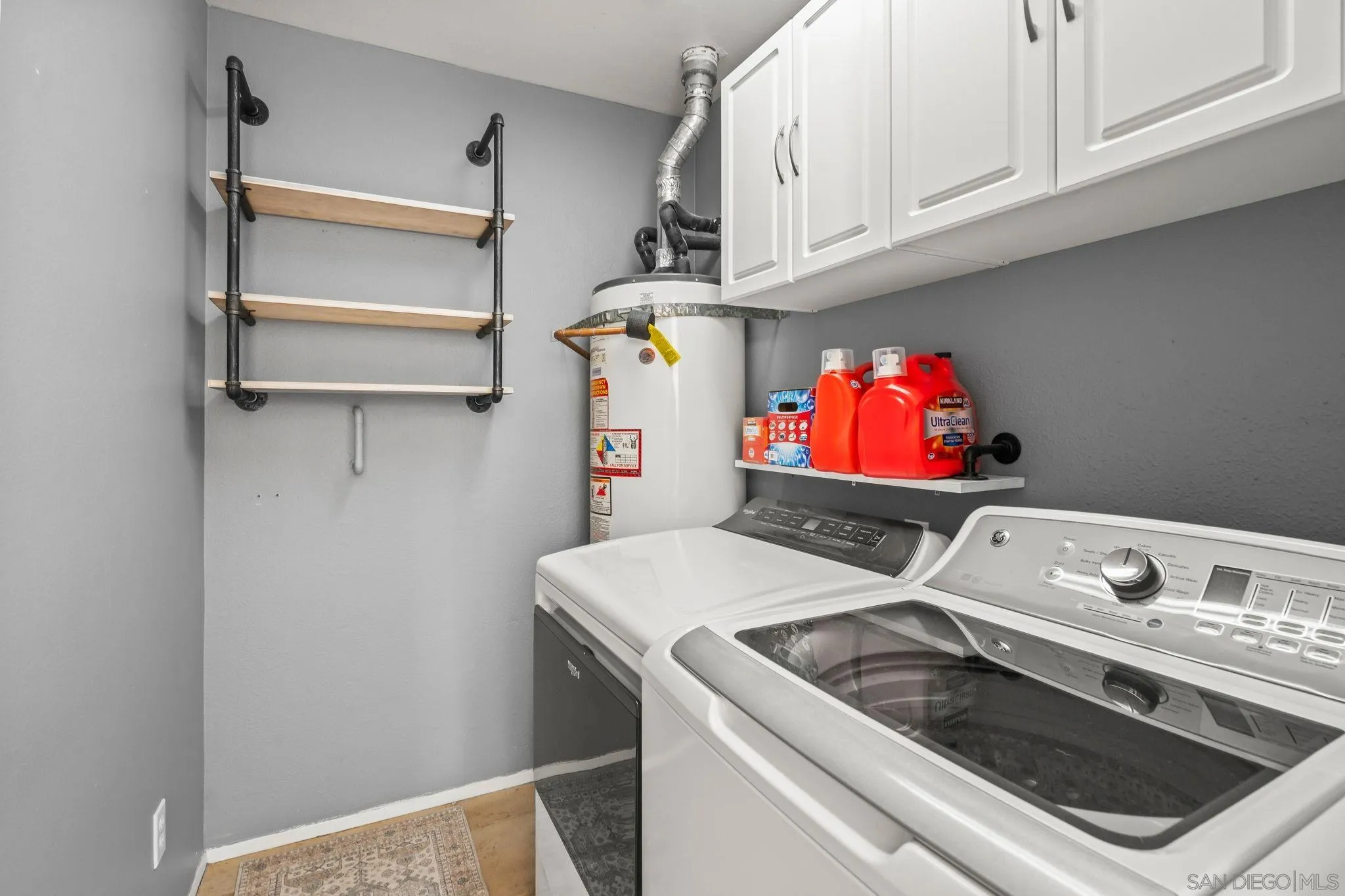 https://cdn.realtyfeed.com/cdn/127/260011703/d93c679055b1bcbb90fde2b77ae9e923.webp