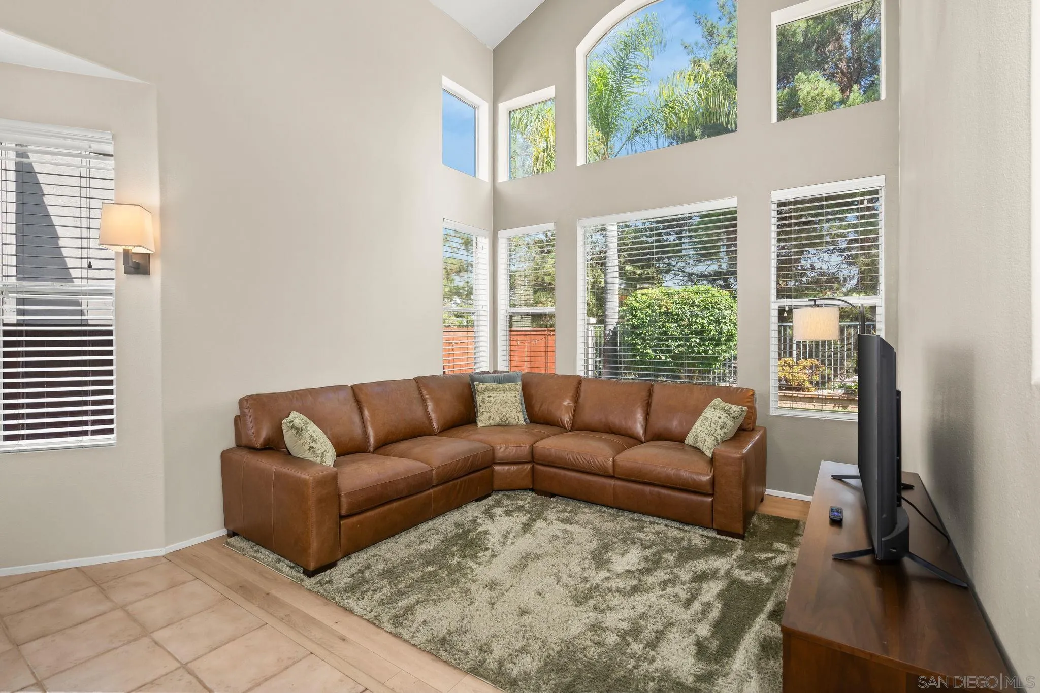 https://cdn.realtyfeed.com/cdn/127/260011703/d9435417b26924556549a9f11243ae86.webp