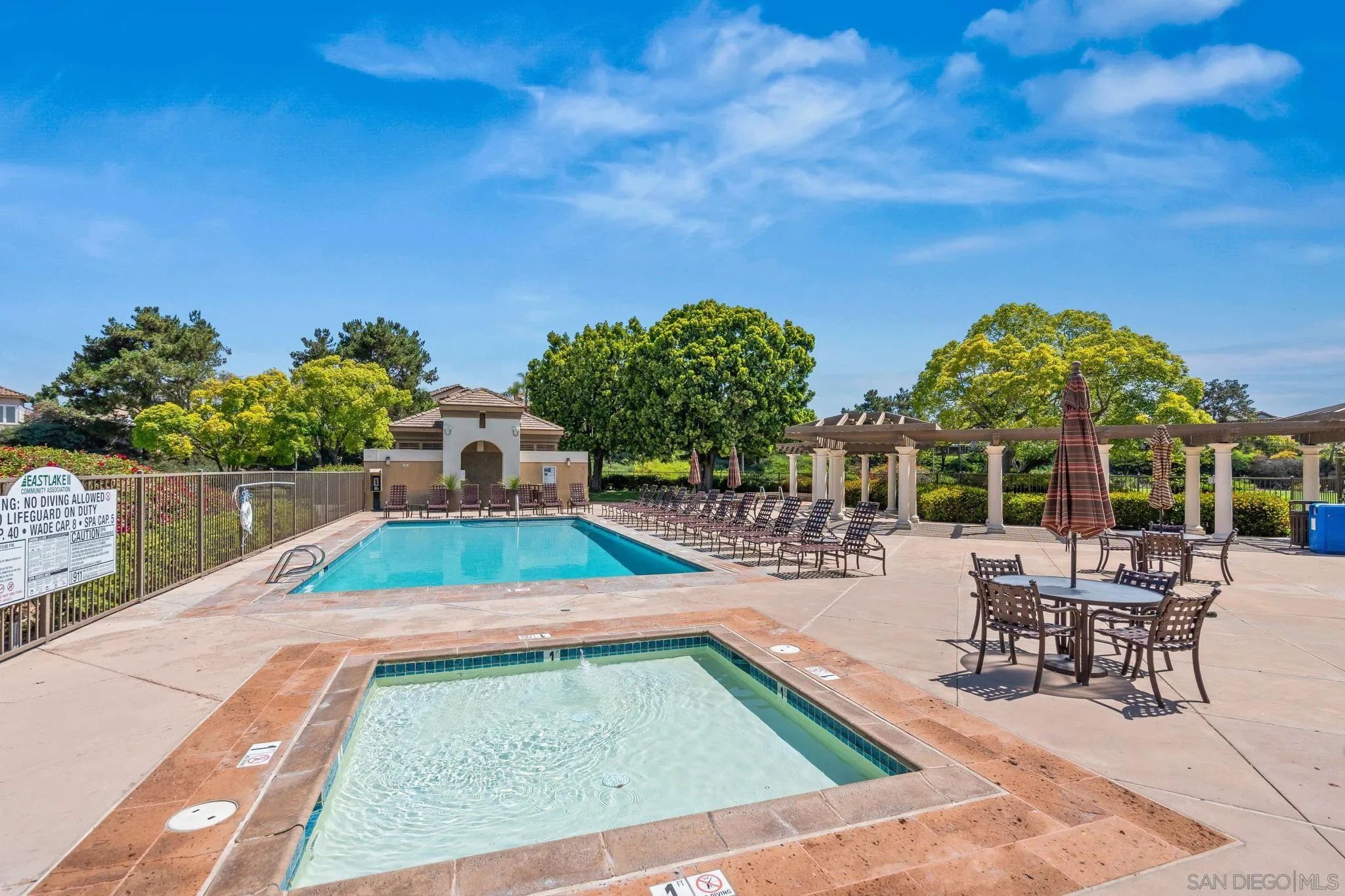 https://cdn.realtyfeed.com/cdn/127/260011703/e66510fb9b0351e9fd839c87bbde13b7.webp
